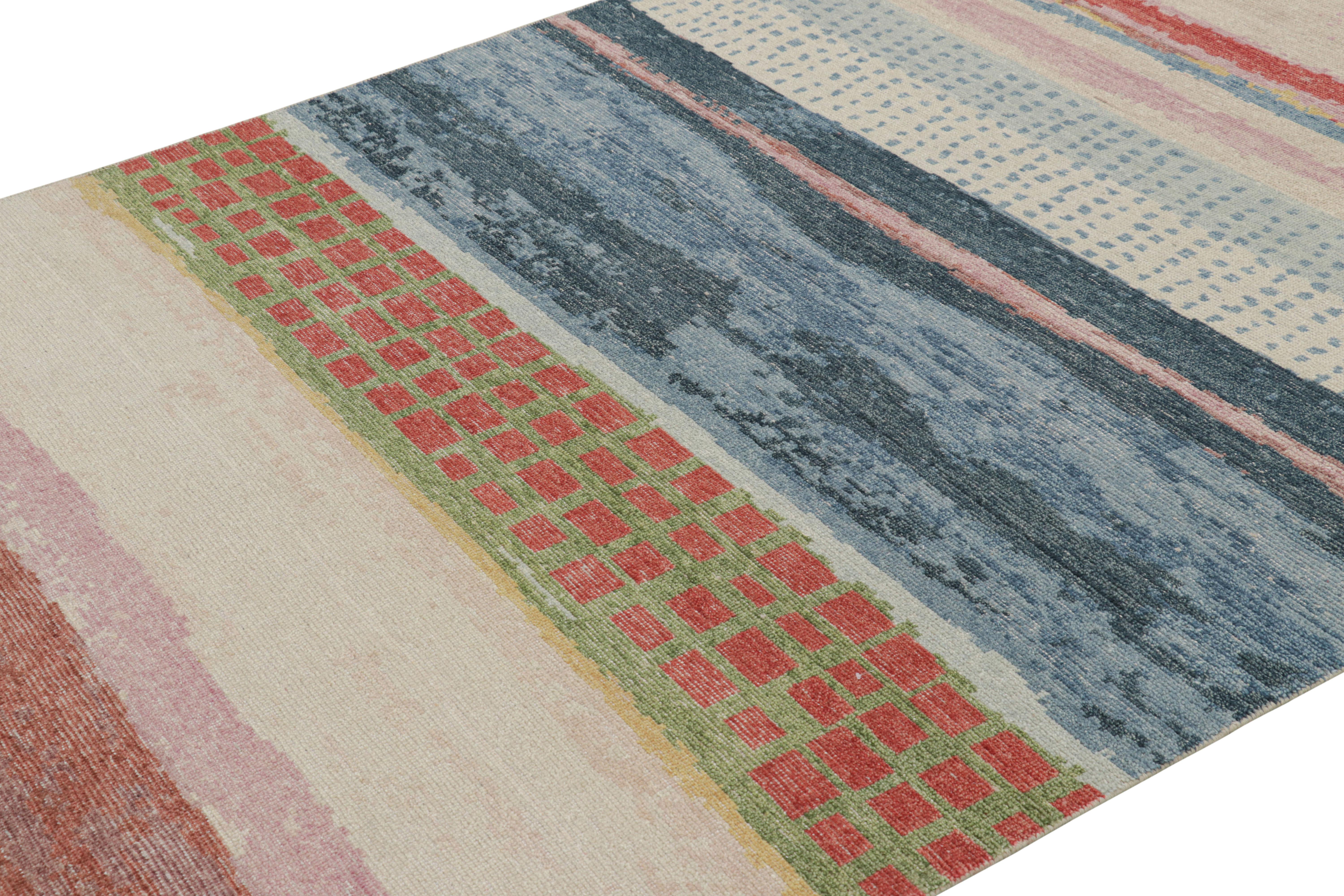 Dieser moderne Läufer aus handgeknüpfter Wolle mit den Maßen 3x7 ist eine reichhaltige neue Ergänzung der Homage-Teppichkollektion von Rug & Kilim - eine aufregende moderne Herangehensweise an das Aussehen und die Haptik von Teppichen im