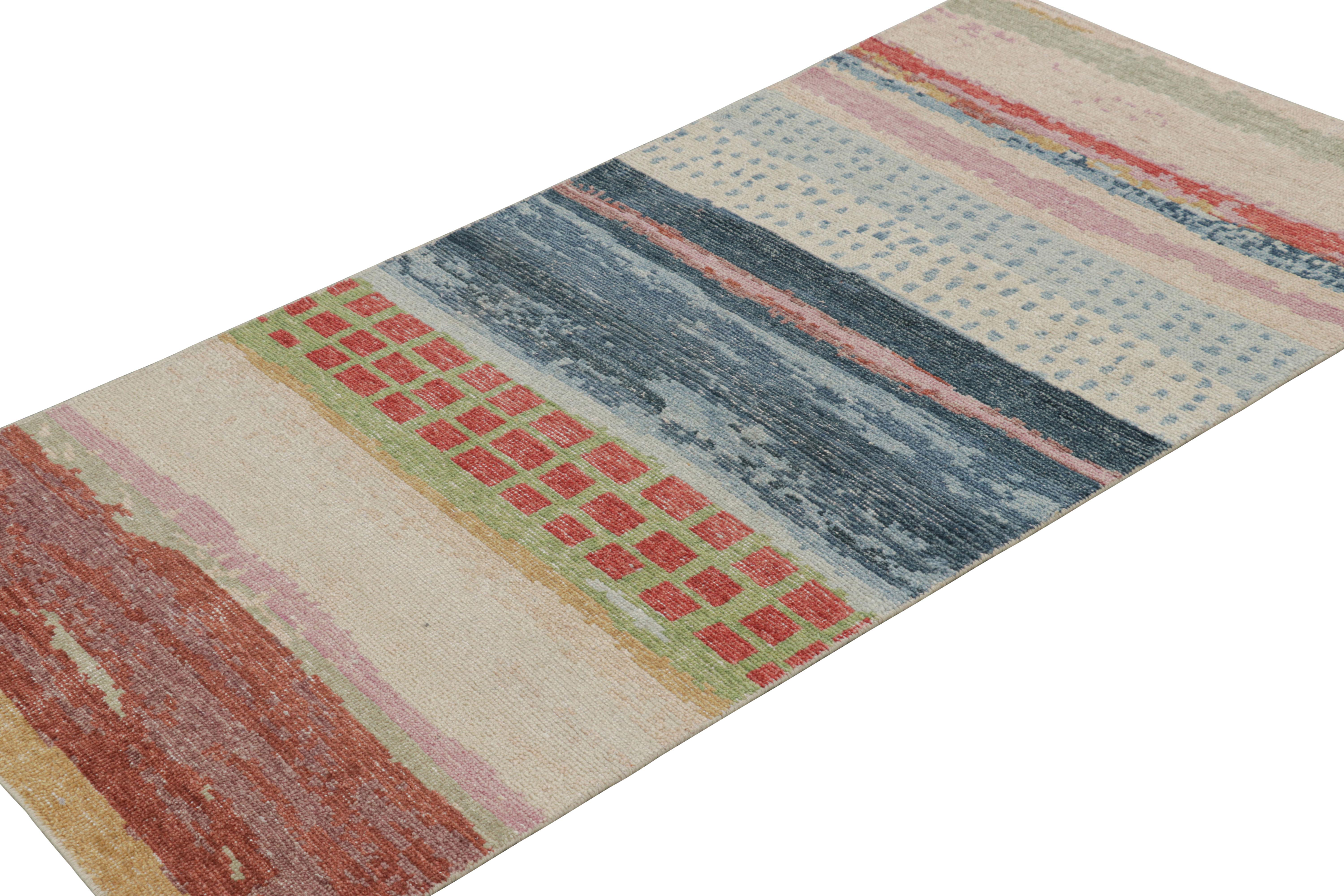 Indien Tapis & Kilim's Distressed Contemporary Abstract Runner in Polychromatic Patterns (en anglais) en vente