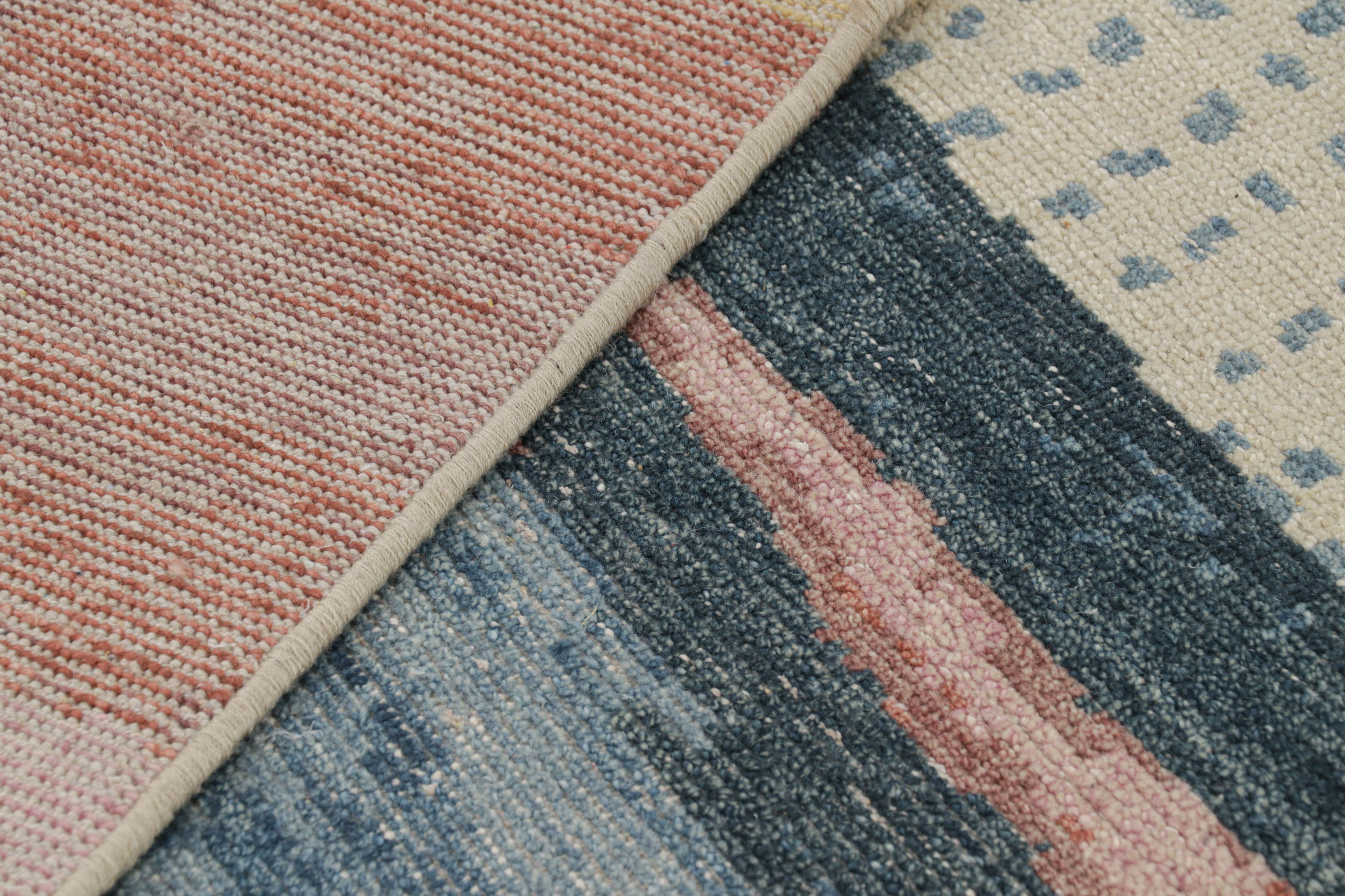 XXIe siècle et contemporain Tapis & Kilim's Distressed Contemporary Abstract Runner in Polychromatic Patterns (en anglais) en vente
