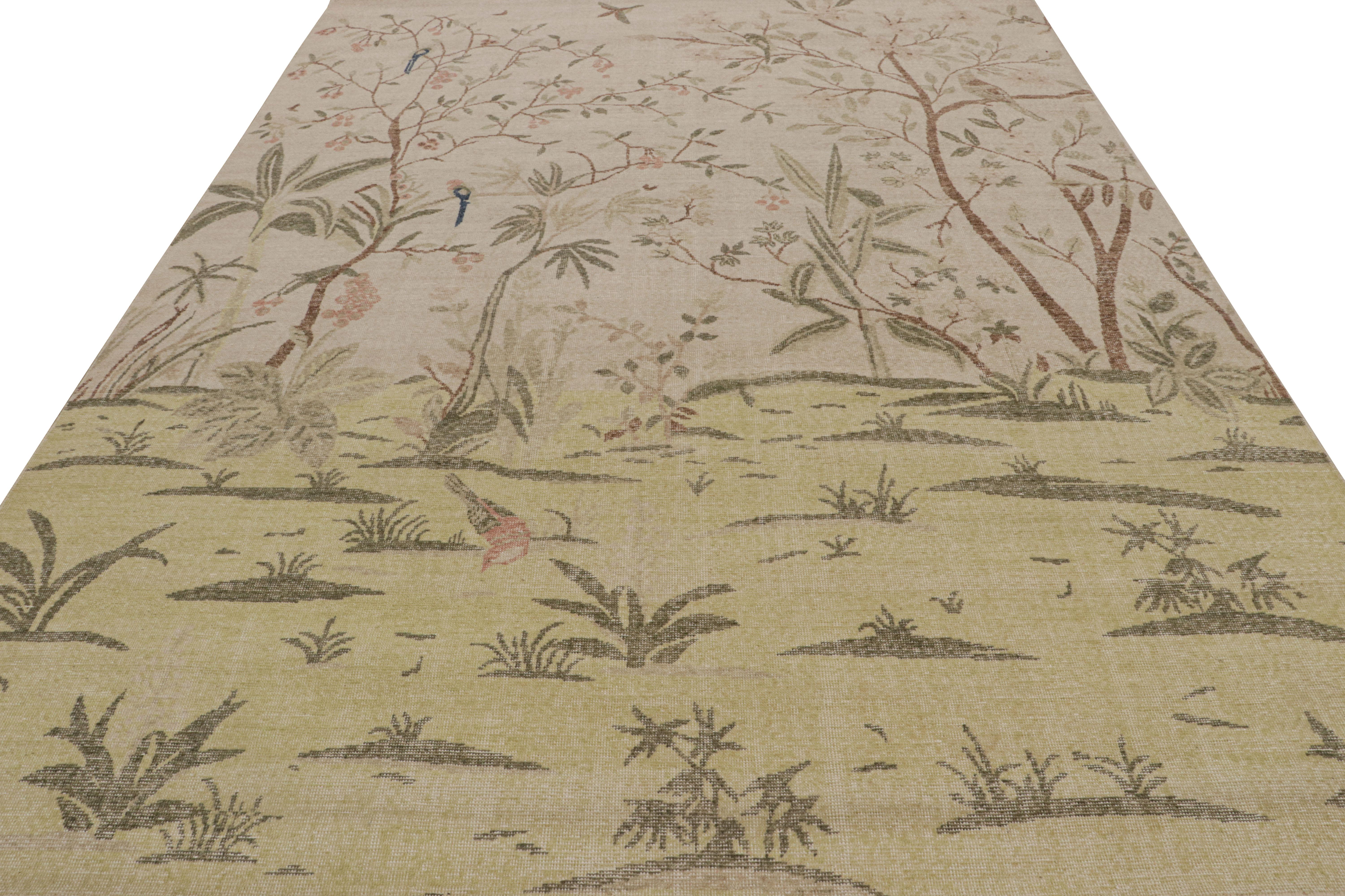 Moderne Rug & Kilim's Distressed Contemporary Pictorial Rug in Beige-Brown and Green (tapis pictural contemporain vieilli en beige, marron et vert) en vente