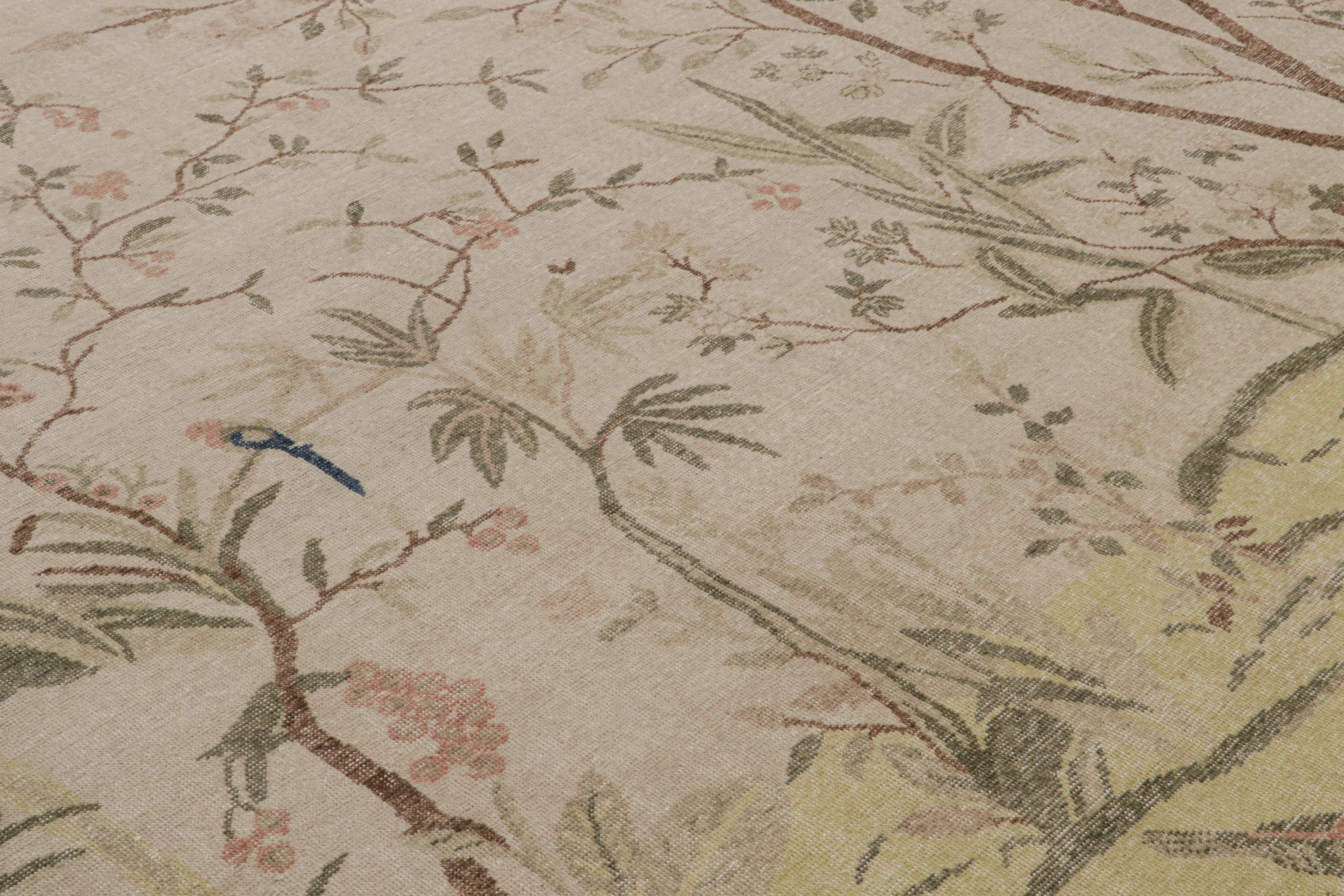 Indien Rug & Kilim's Distressed Contemporary Pictorial Rug in Beige-Brown and Green (tapis pictural contemporain vieilli en beige, marron et vert) en vente