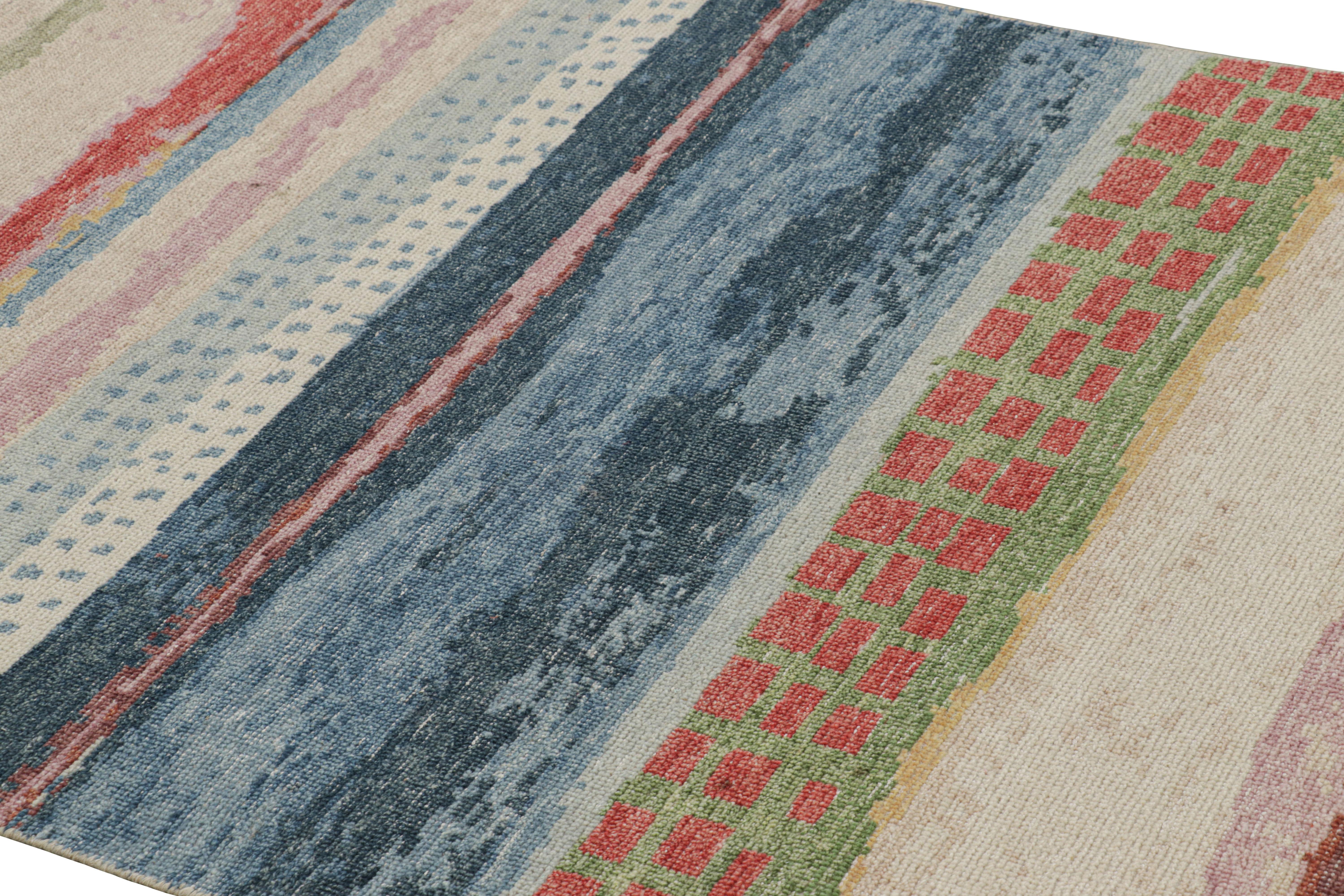 Realizzato in lana annodata a mano, questo tappeto personalizzato 4x8 è una nuova e vibrante aggiunta alla collezione di tappeti Homage di Rug & Kilim, un approccio moderno ed entusiasmante all'aspetto e alla sensazione dei tappeti rovinati.


Sul