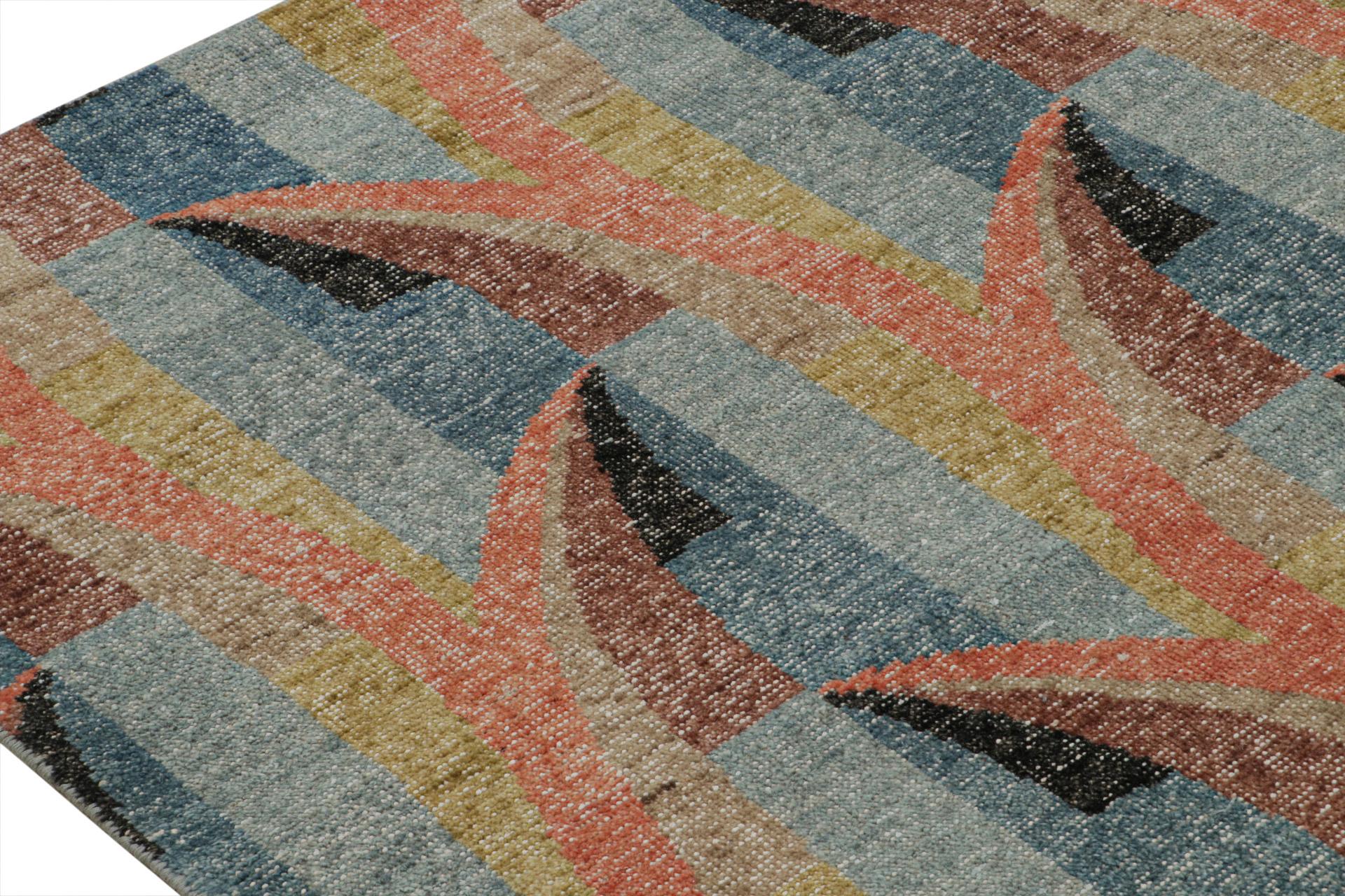 Rug & Kilim's Distressed Deco Teppich in Blau & Beige-Braun Geometrische Muster (Handgeknüpft) im Angebot