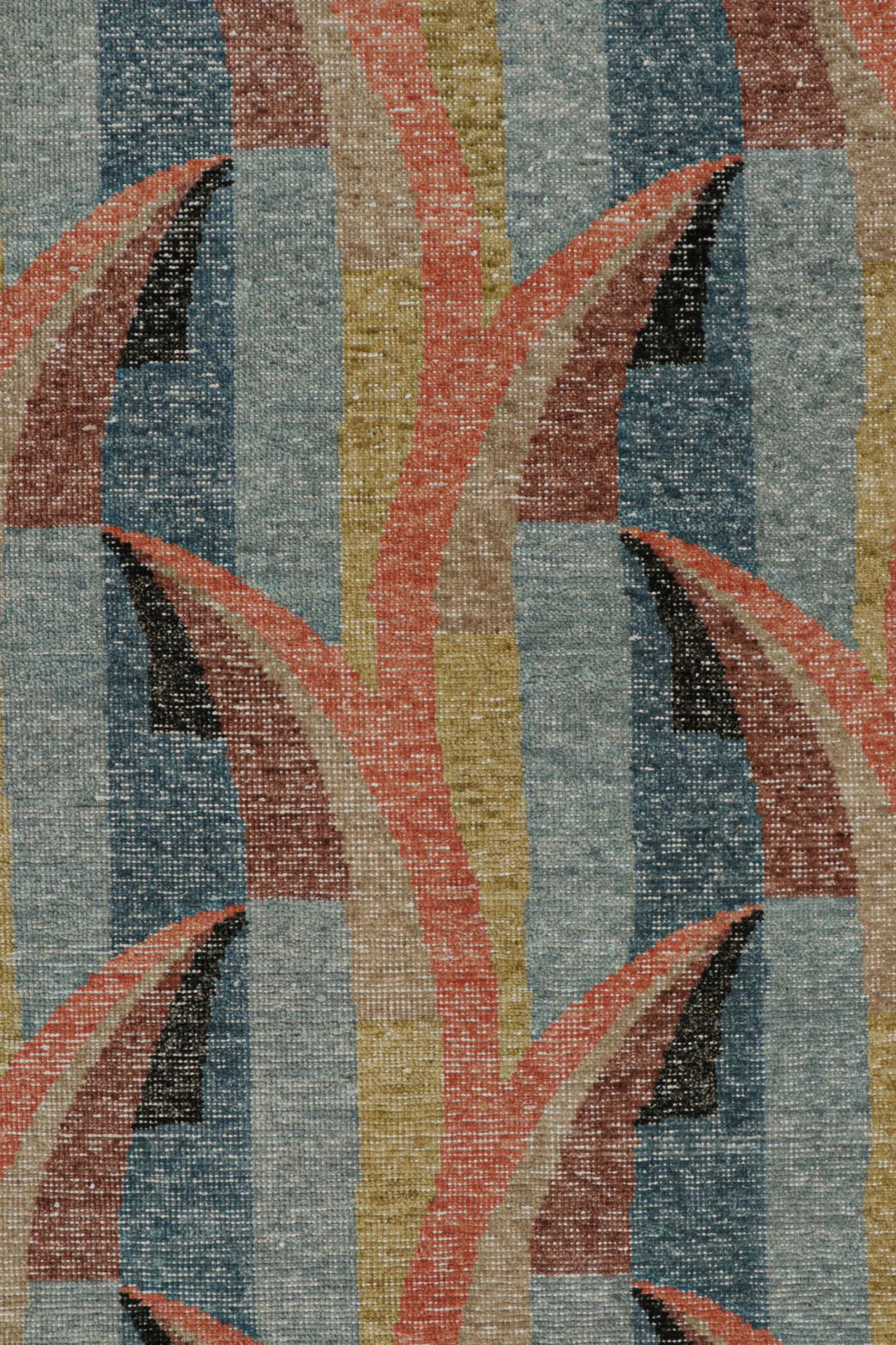 Rug & Kilim’s Distressed Deco Rug In Blue & Beige-Brown Geometric Patterns In New Condition For Sale In Long Island City, NY