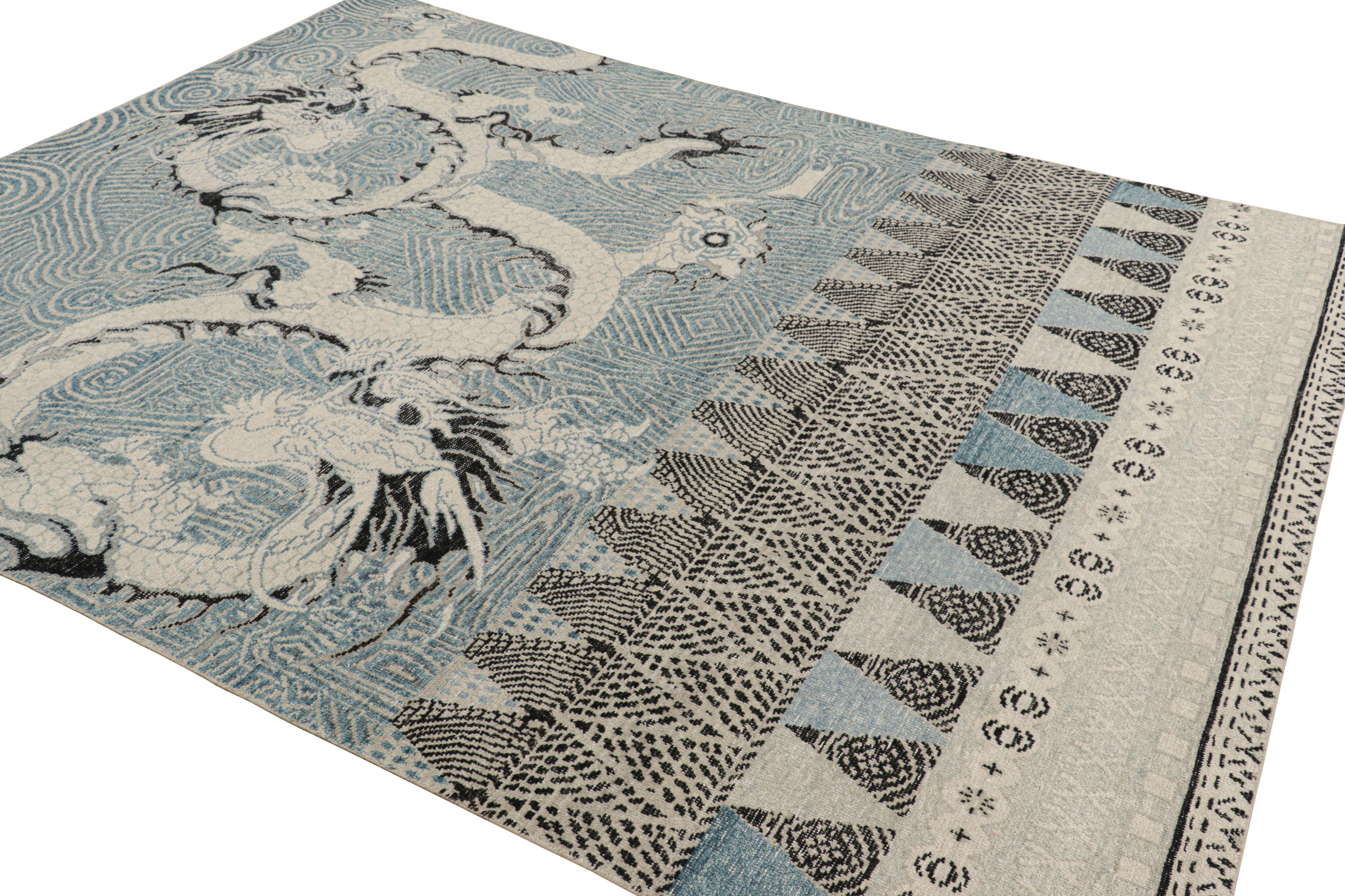 Rug & Kilim's Distressed Dragon Teppich in Blau, Grau und Schwarz mit Bildmustern (Indisch) im Angebot