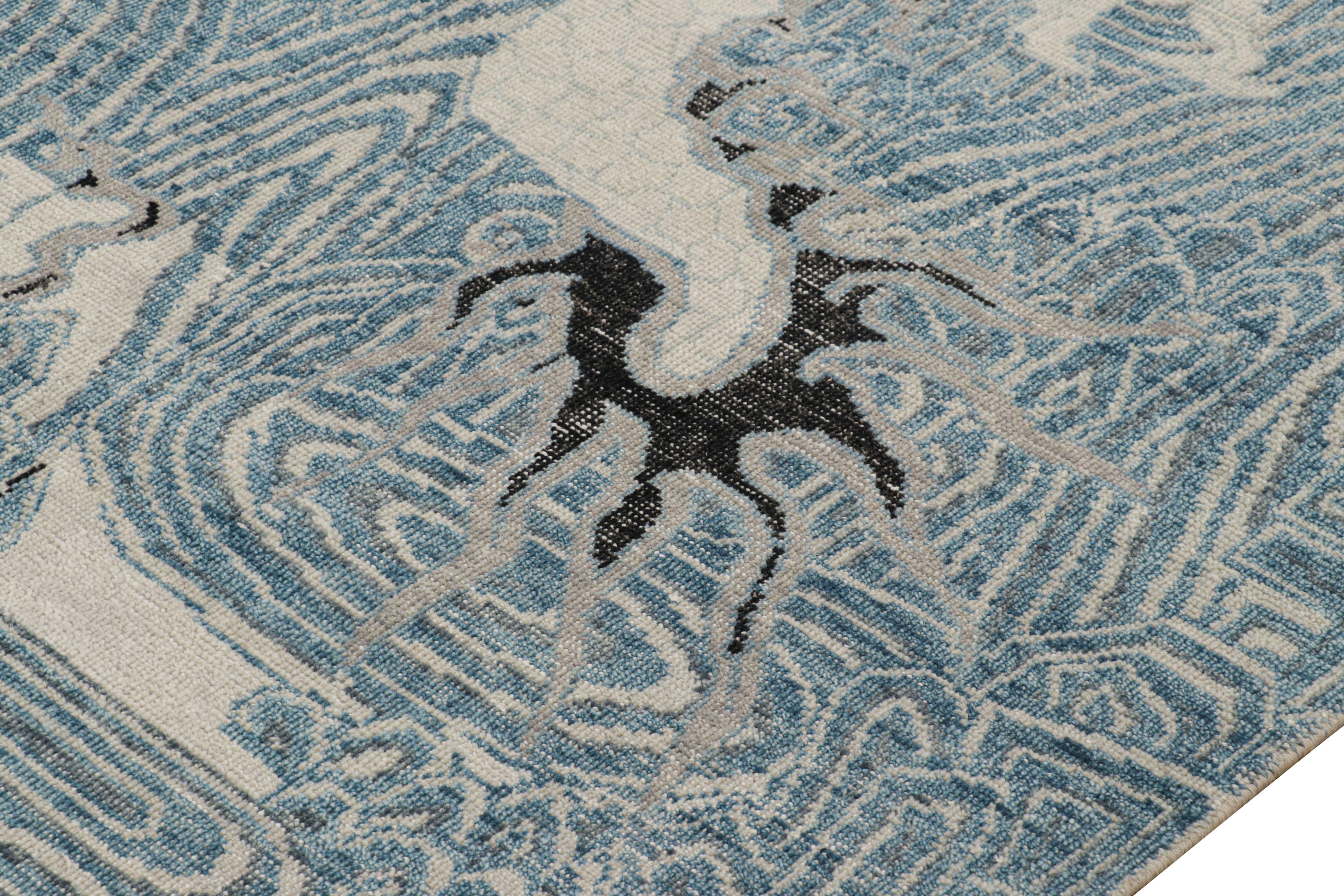 Rug & Kilim's Distressed Dragon Teppich in Blau, Grau und Schwarz mit Bildmustern im Zustand „Neu“ im Angebot in Long Island City, NY