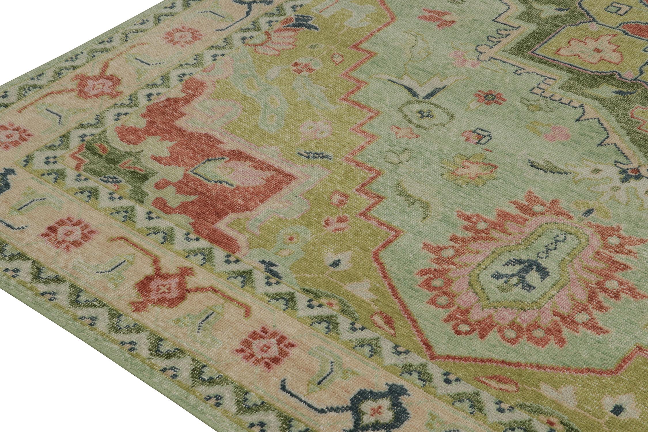 Rug & Kilim’s Distressed Heriz Serapi Style Rug with Green Floral Medallion In New Condition For Sale In Long Island City, NY