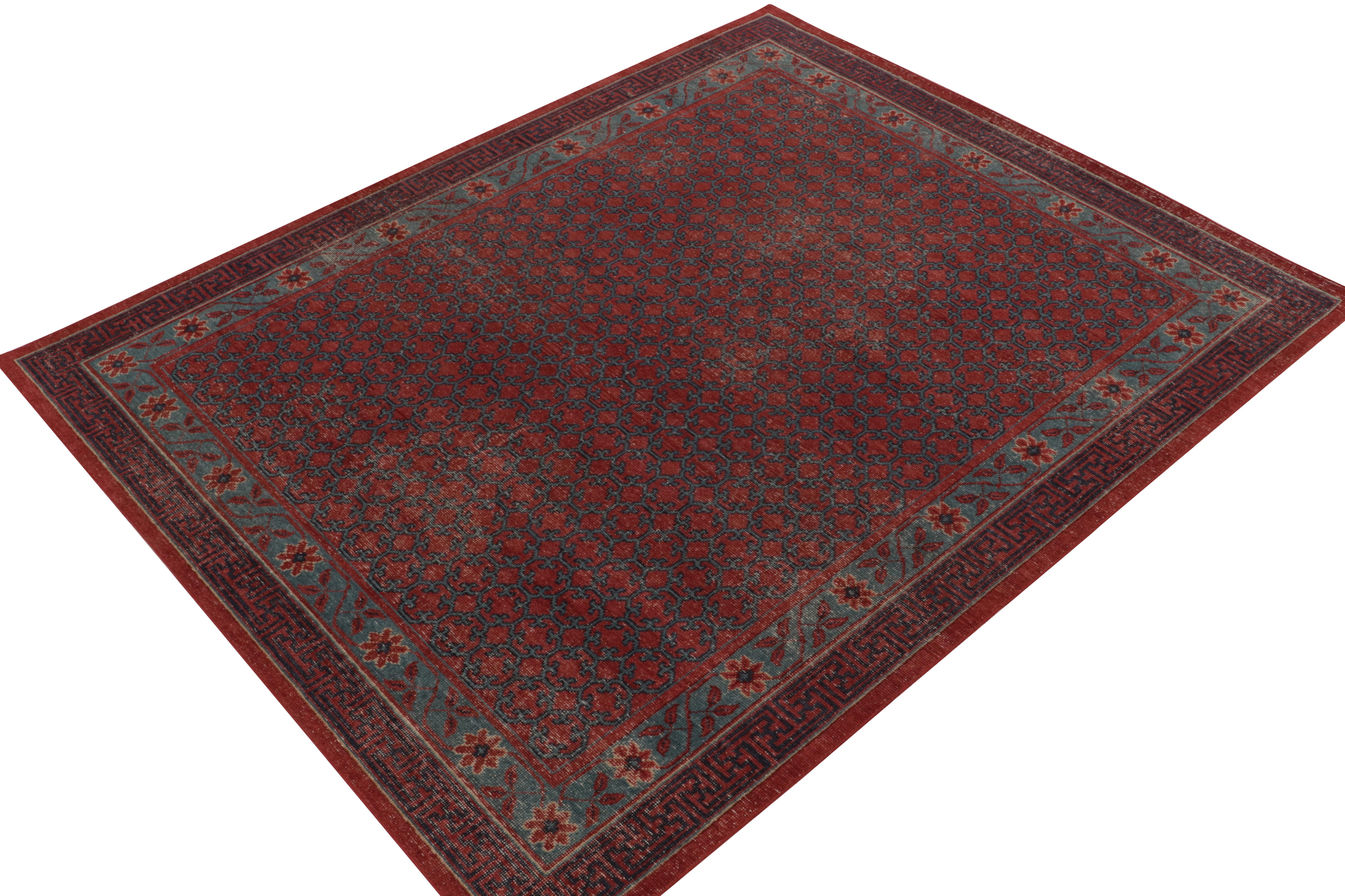 Un elegante tappeto in lana 8x10 annodato a mano della collezione Homage di Rug & Kilim, un'audace enciclopedia testuale di celebri motivi e stili. 

Questo stile classico si ispira agli antichi tappeti Khotan Samarkand dell'inizio del XX secolo,