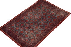 Rug & Kilim's Distressed Khotan Style Teppich mit rotem und blauem Spalier-Muster