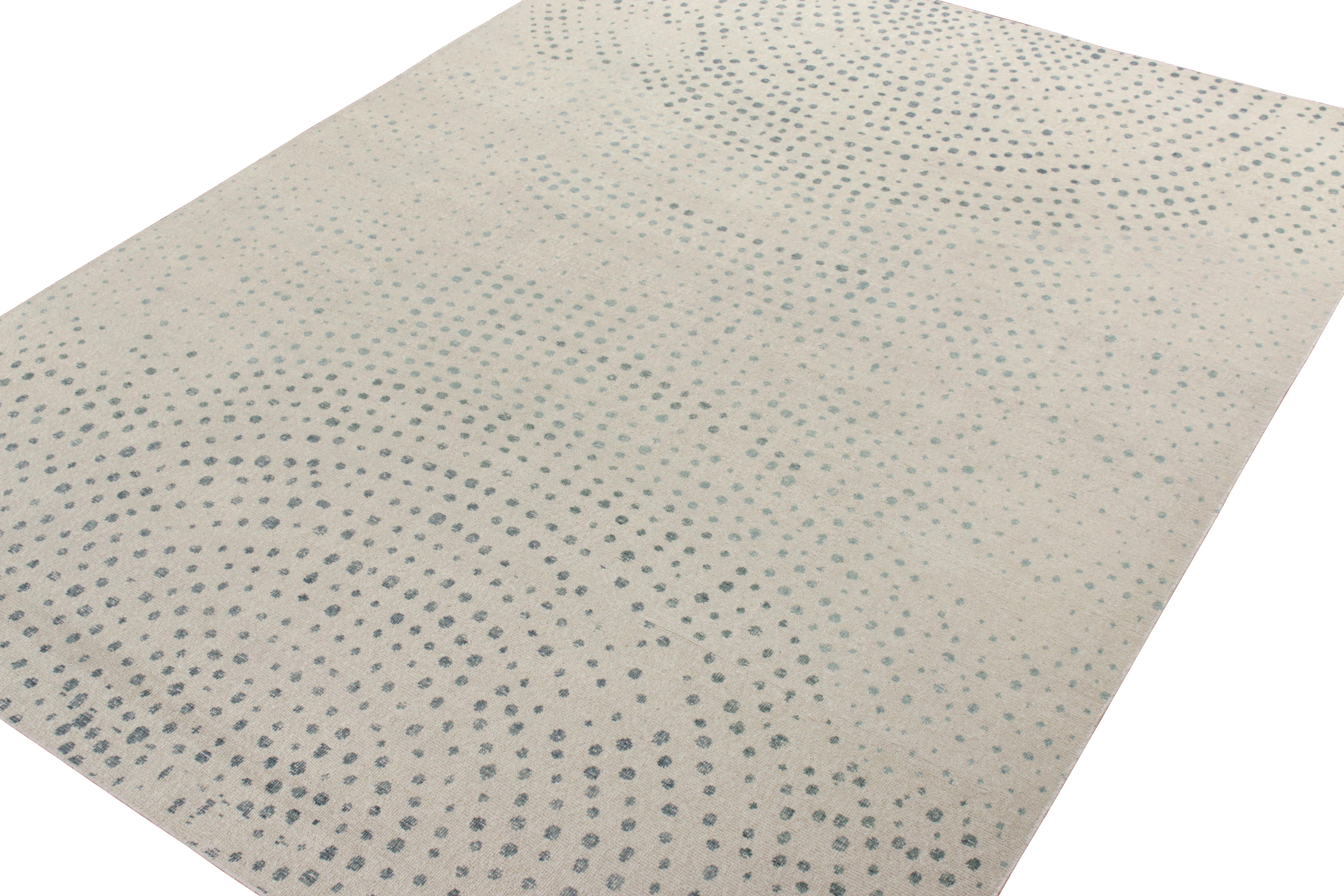 Autre Rug & Kilim's Distressed Modern Rug in All over Gray, Blue Abstract Pattern (tapis moderne usé en gris, motif abstrait bleu) en vente