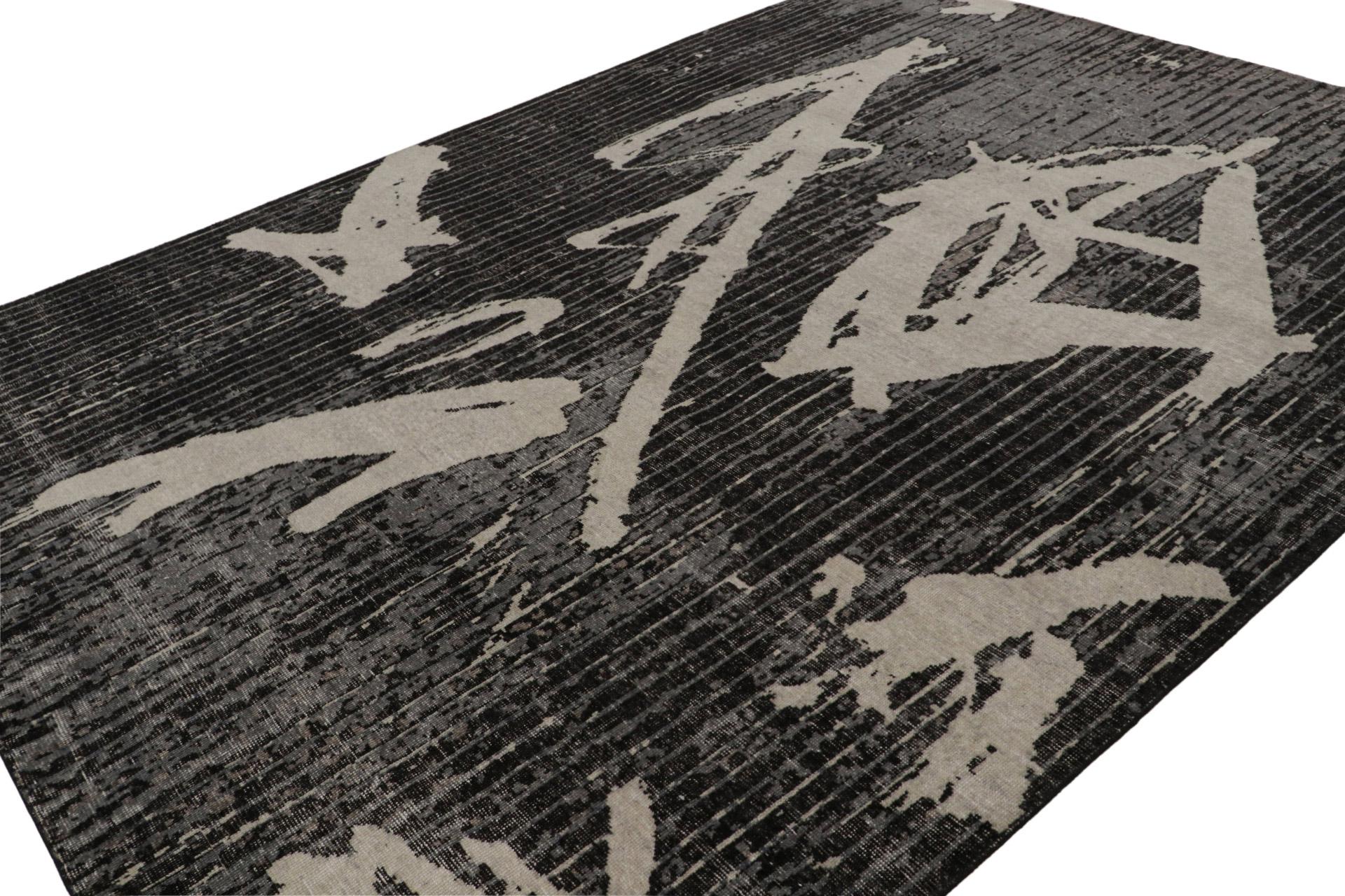 Noué à la main en laine, ce tapis moderne 9x12 est un nouvel ajout à la Collection Homage de Rug & Kilim.

Sur le Design : 

Un tapis noué à la main qui allie un motif géométrique moderne et un style vieilli, appartenant à la Collection Homage de
