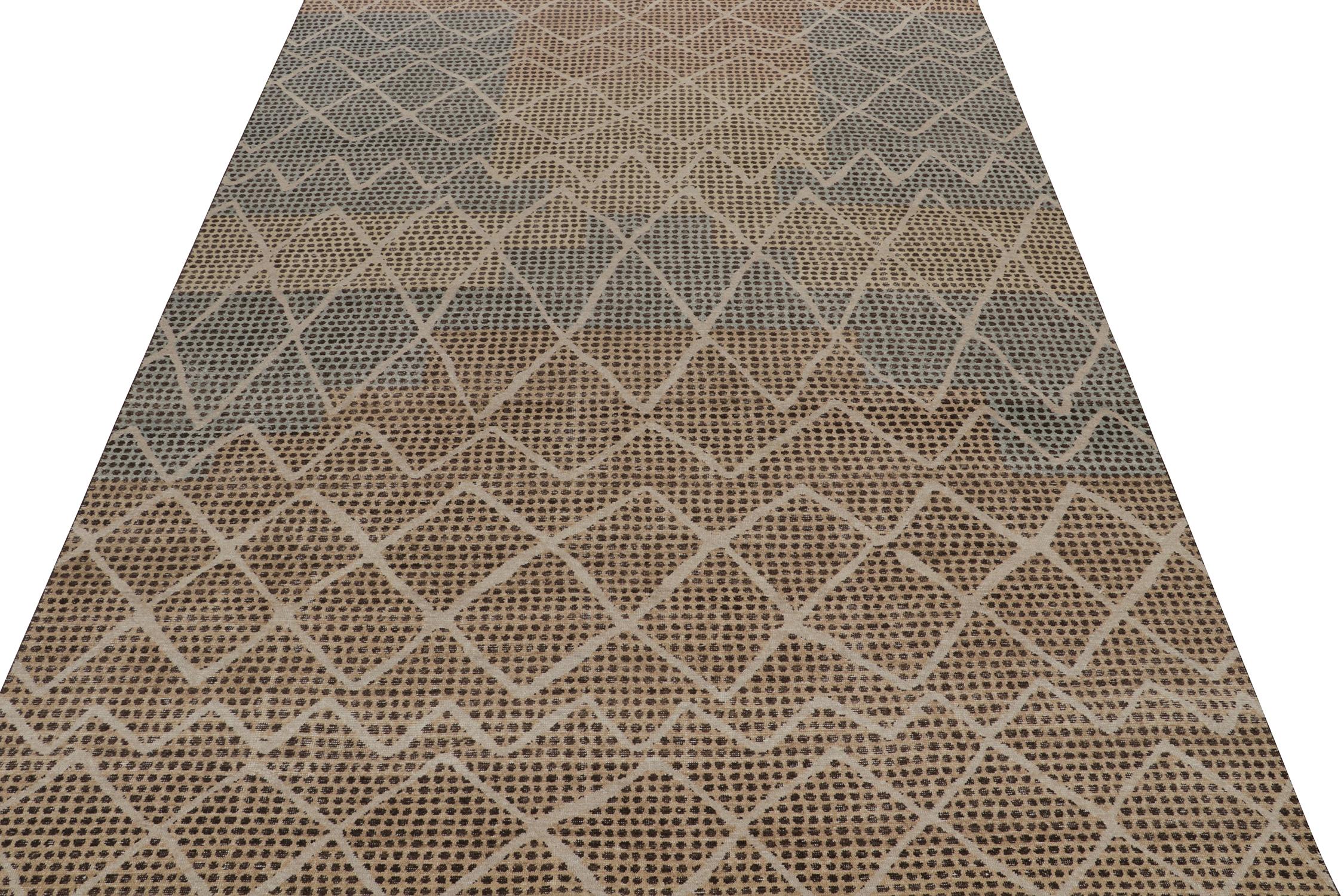 Questo tappeto 10x14 è un'audace novità della collezione Homage di Rug & Kilim. Annodato a mano in lana e cotone, questo pezzo riprende gli antichi tappeti berberi marocchini in un nuovo design rustico e moderno. 

Ulteriori informazioni sul design: