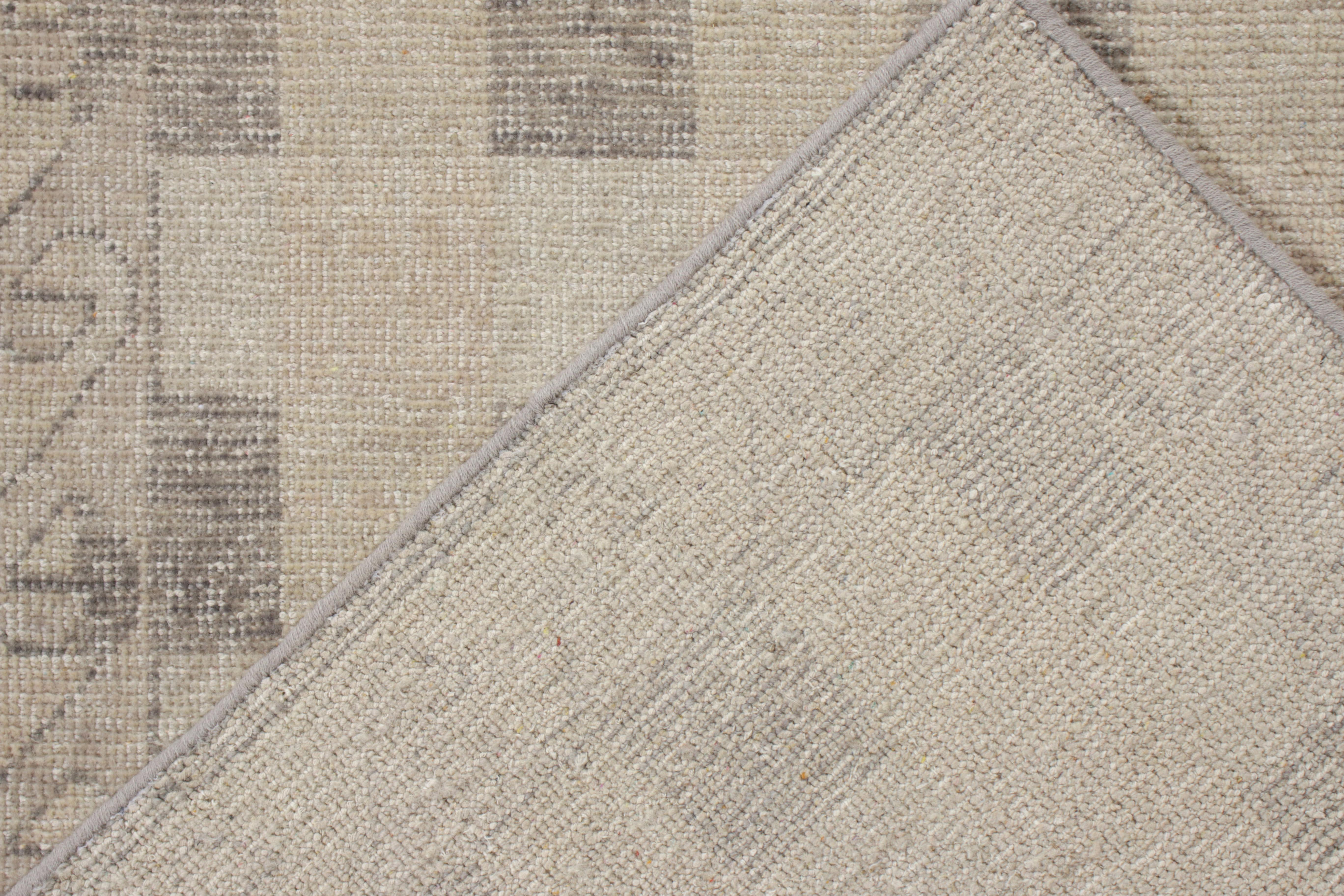 Annodato a mano Rug & Kilim - Runner in stile scandinavo, beige e grigio, motivo geometrico in vendita