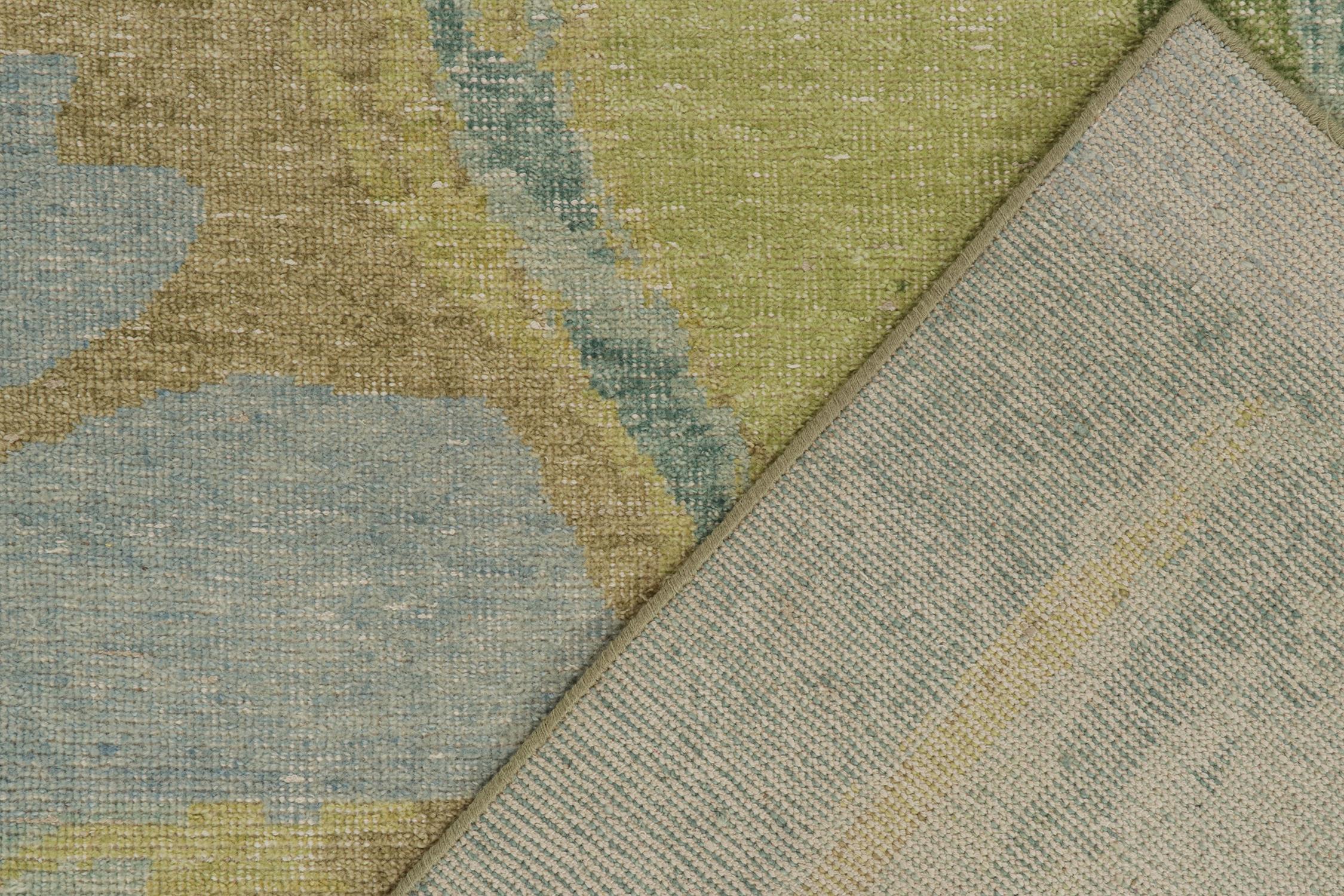 XXIe siècle et contemporain Rug & Kilim's Distressed Style Abstract Rug in Blue and Green (Tapis abstrait en bleu et vert) en vente