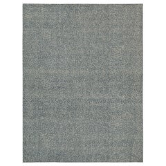 Rug & Kilim è un tappeto astratto in stile Distressed di colore blu con motivi Dot Dot Dot grigio