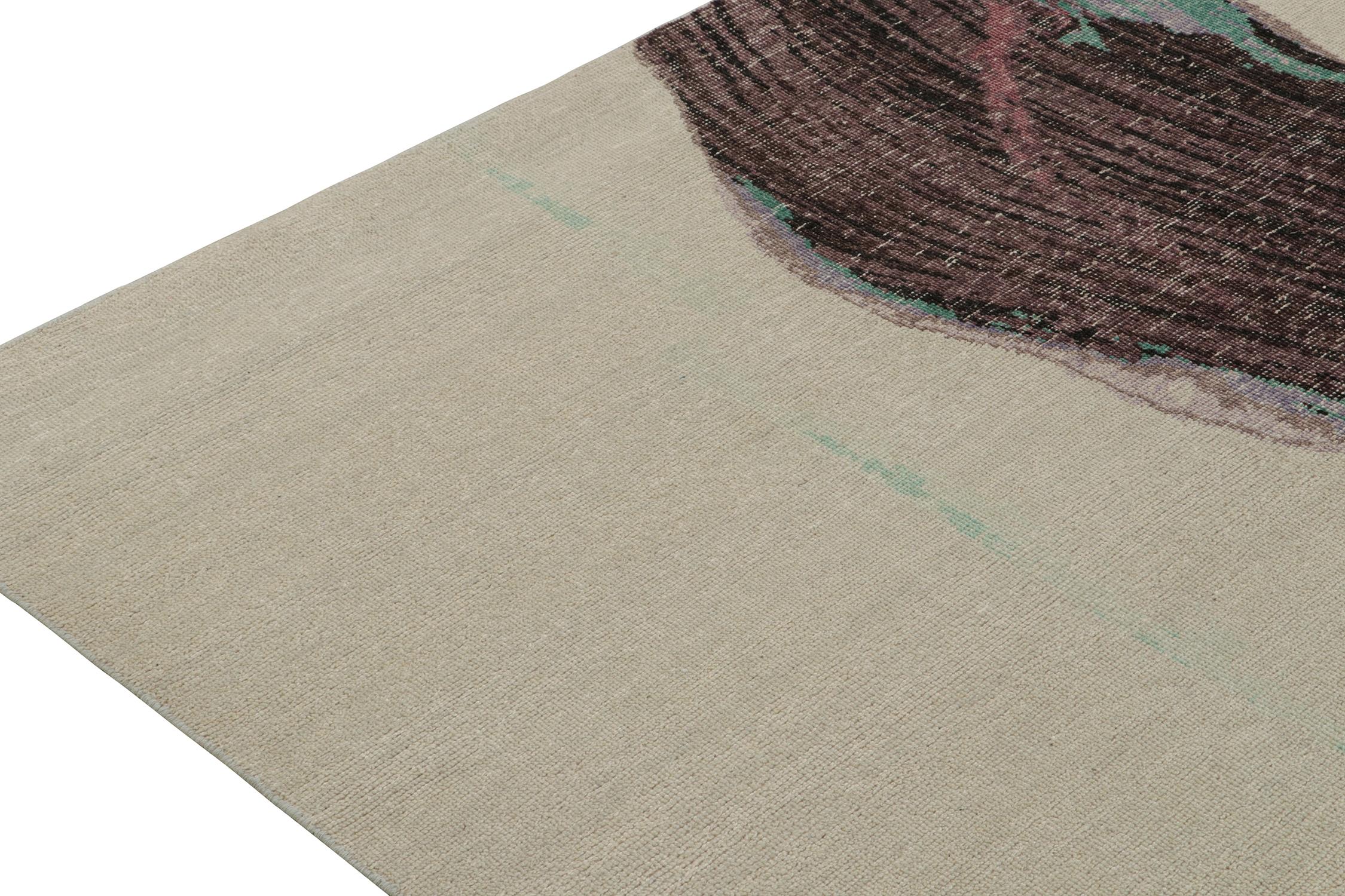 Noué à la main Rug & Kilim's Distressed style Abstract rug in Gray with Purple Pattern (tapis abstrait gris à motifs violets) en vente
