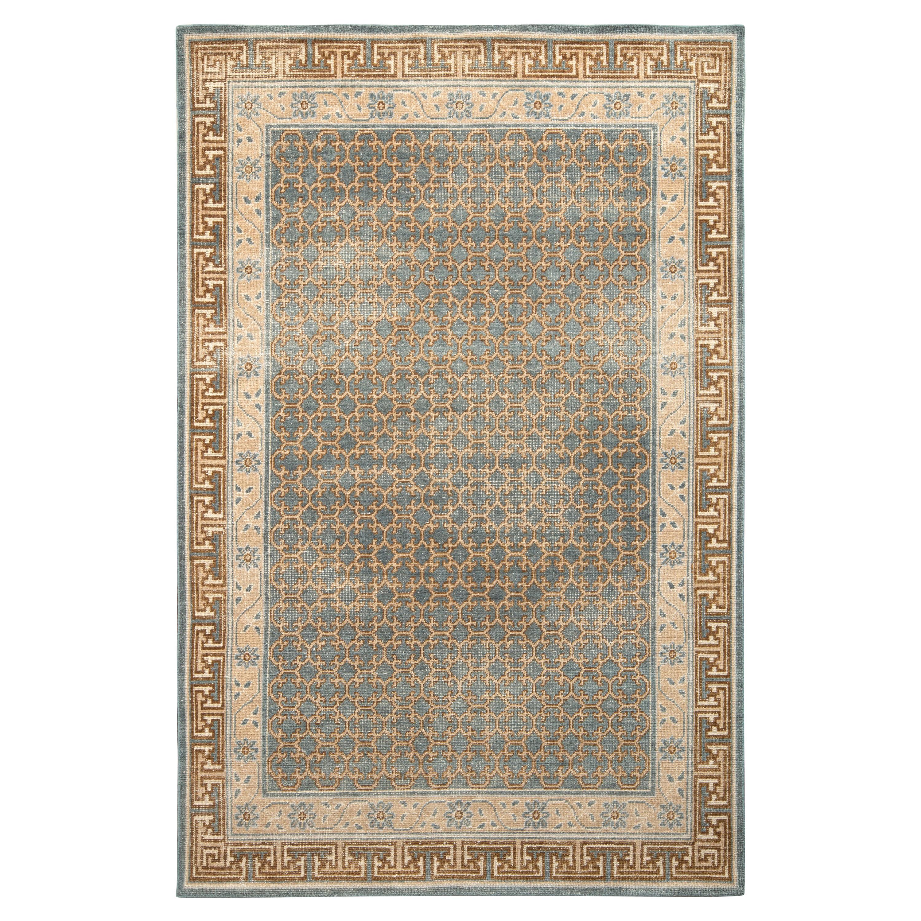 Alfombra personalizada estilo envejecido de Rug & Kilim en azul y estampado geométrico beige-marrón
