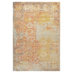 Tapis personnalisé Distressed Style de Rug & Kilim en orange, gris et jaune géométrique