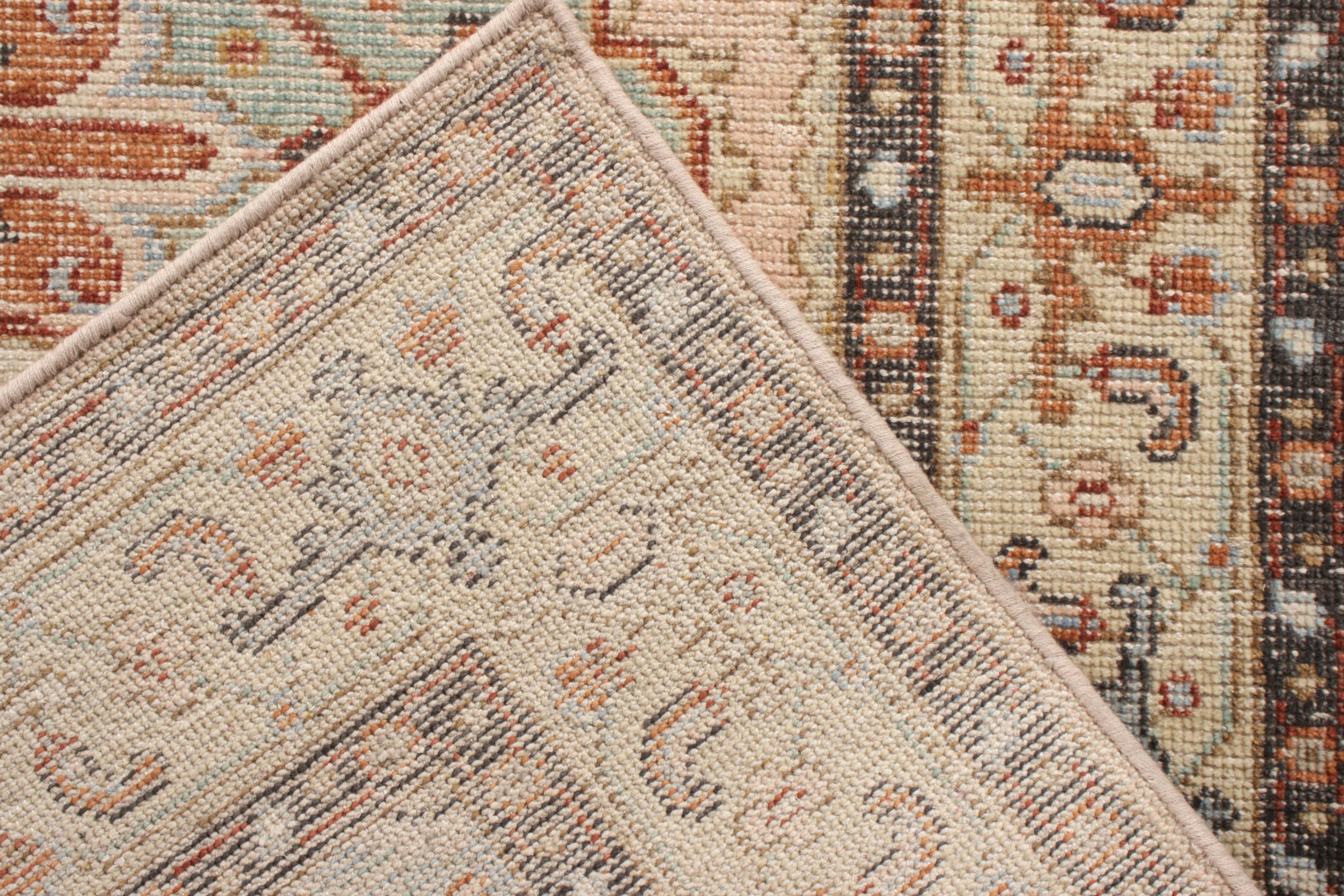 Teppich & Kilims Distressed Style, maßgefertigter Teppich in Rosa, Blau mit Medaillonmuster (Handgeknüpft) im Angebot