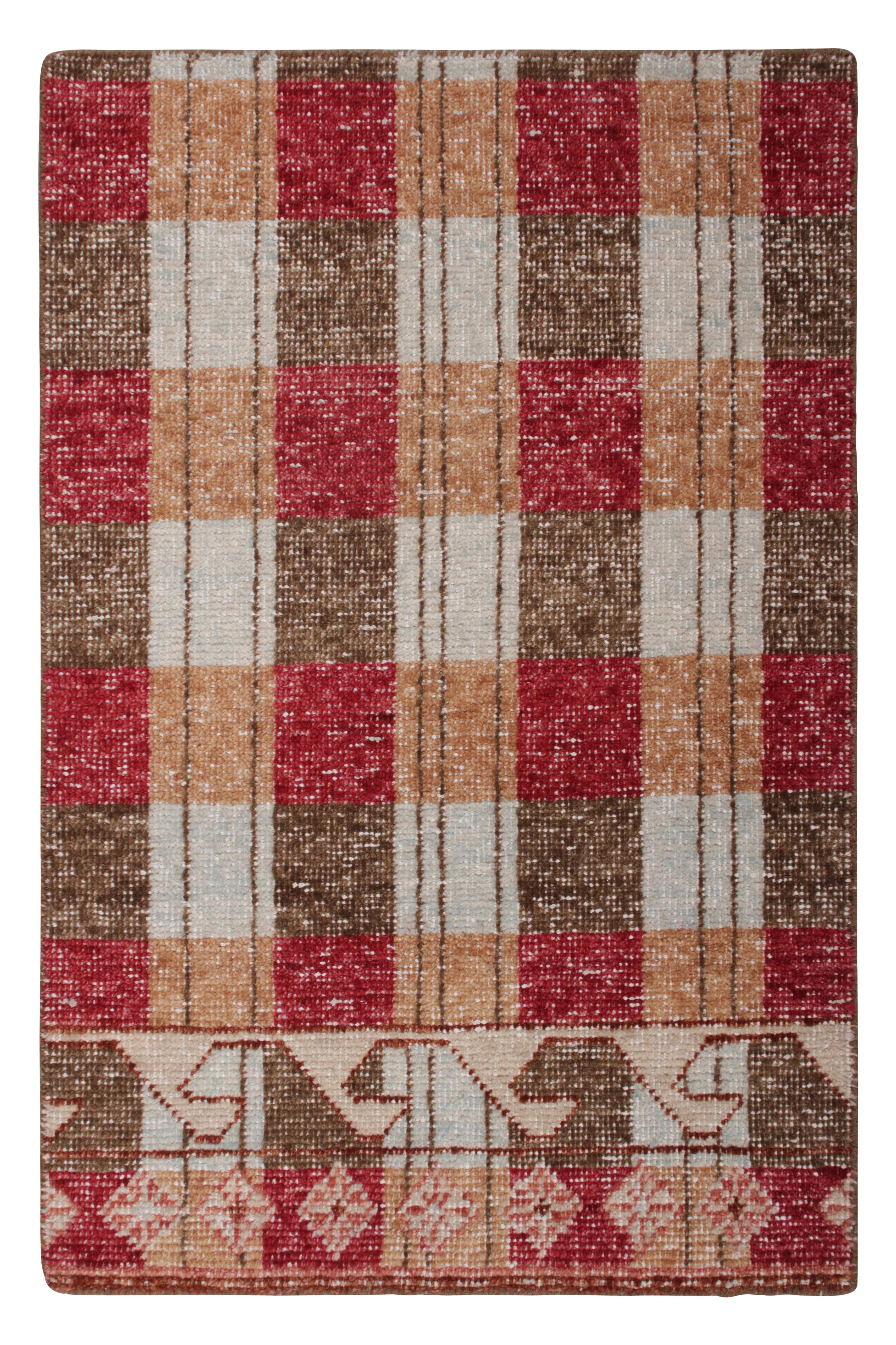 Modern Rug & Kilim’s Distressed Style Gift-Size Rug in Beige-Brown, Red and Blue For Sale