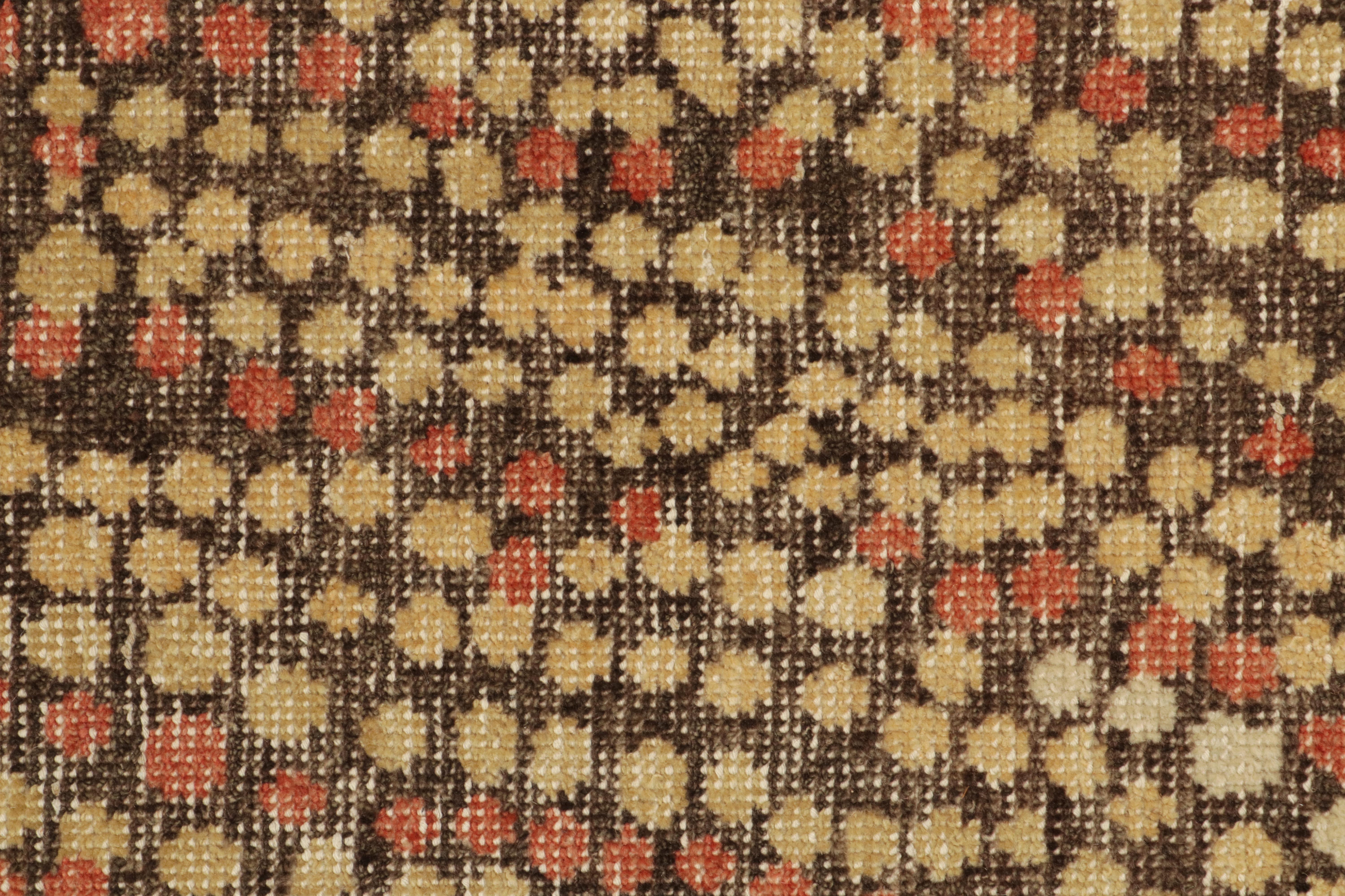 Teppich & Kilims Distressed Style, Geschenkteppich in Beige-Braun, Rot und Blau mit Punkten (Handgeknüpft) im Angebot