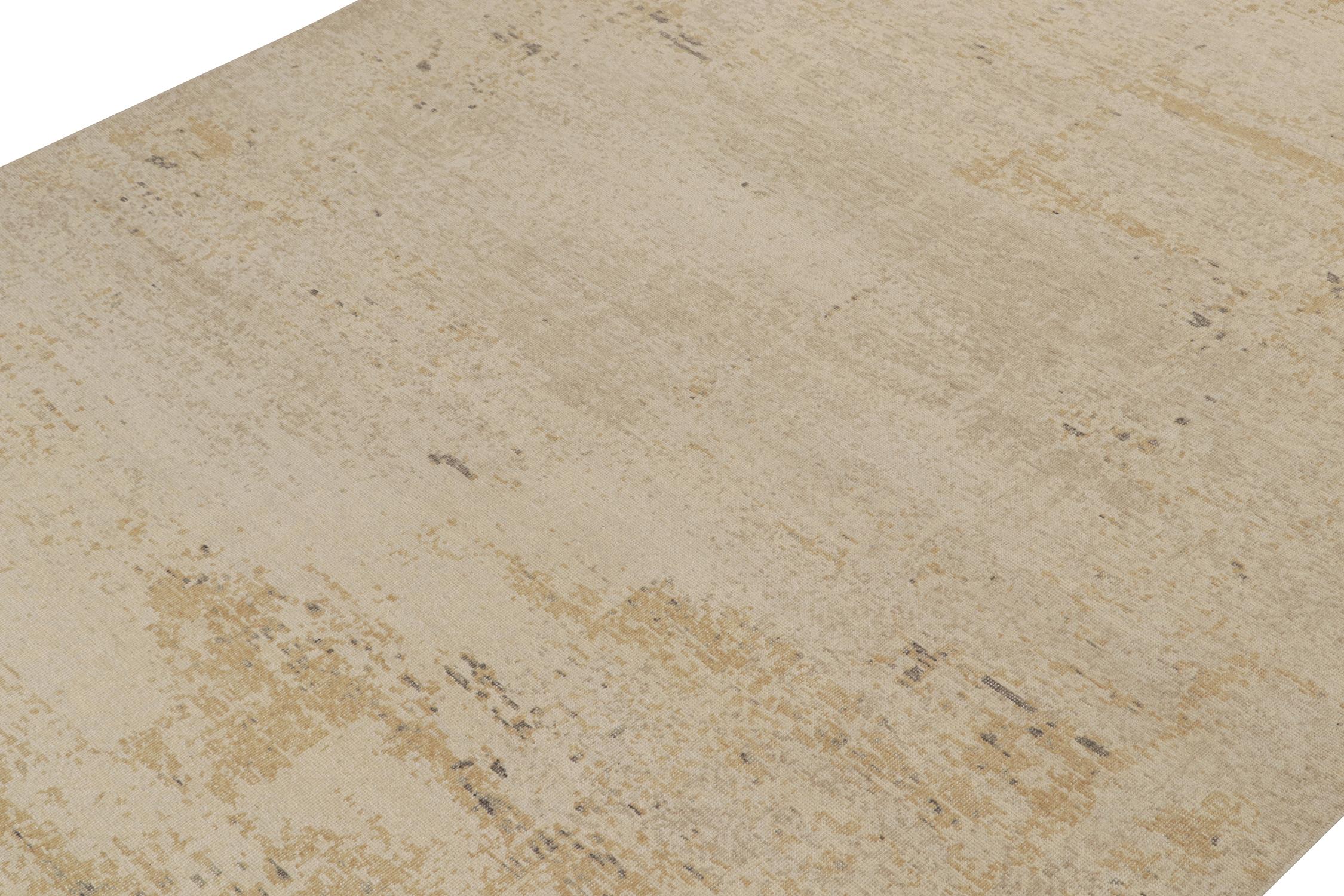 Alfombra moderna de estilo desgastado Rug & Kilim en beige, marrón y gris Indio en venta