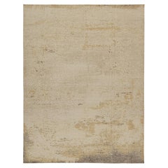 Rug & Kilim's Distressed Style Modern Rug in Beige, Brown and Gray (tapis moderne de style vieilli en beige, marron et gris)