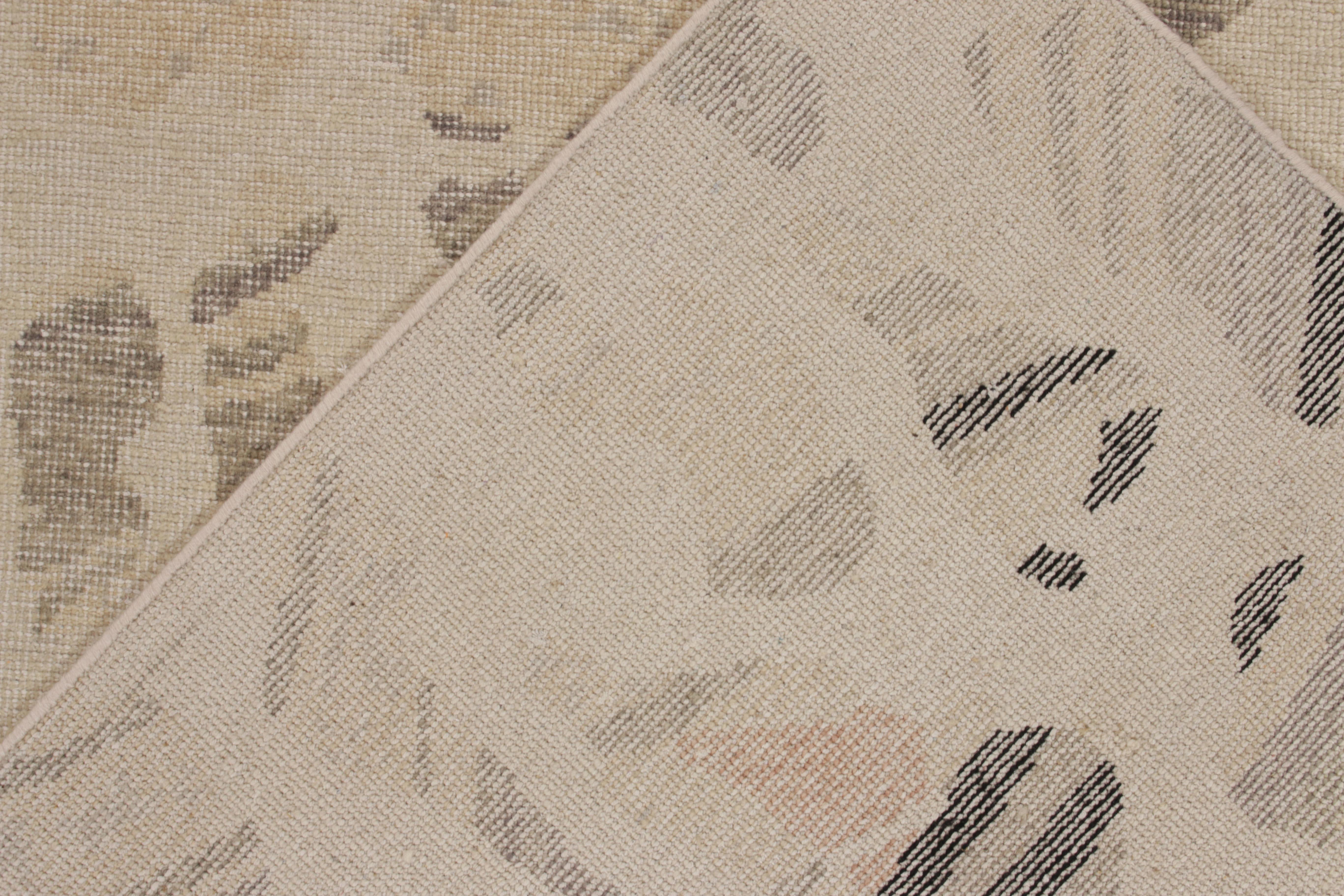 Alfombra moderna de estilo desgastado Rug & Kilim en blanco y negro con dibujo abstracto en Nuevo estado para la venta en Long Island City, NY