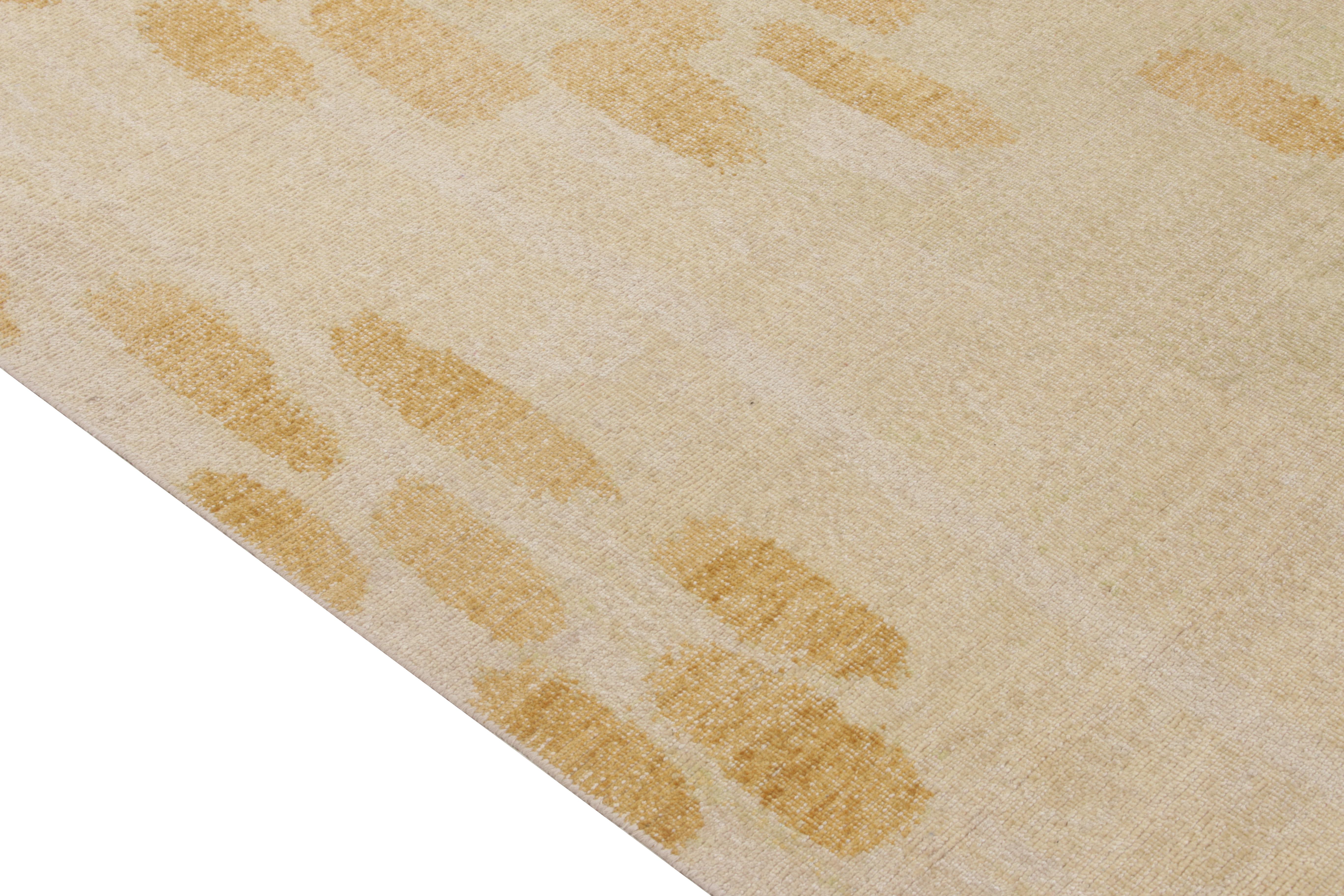 Teppich & Kelim''s Distressed Style Moderner Teppich in Creme, Gold, weißen Punkten Muster (Handgeknüpft) im Angebot