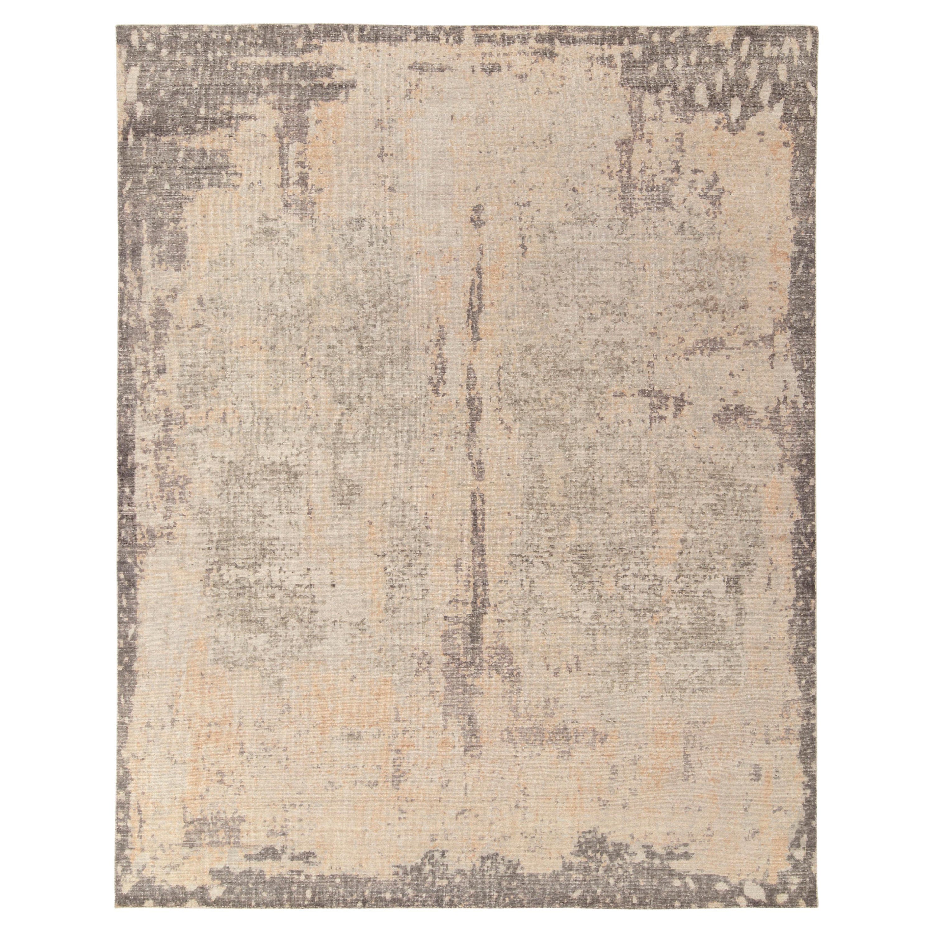 Rug & Kilim's Distressed Style Modern Rug in Gray and Beige Abstract Pattern (Tapis moderne au style vieilli, gris et beige, motif abstrait) en vente