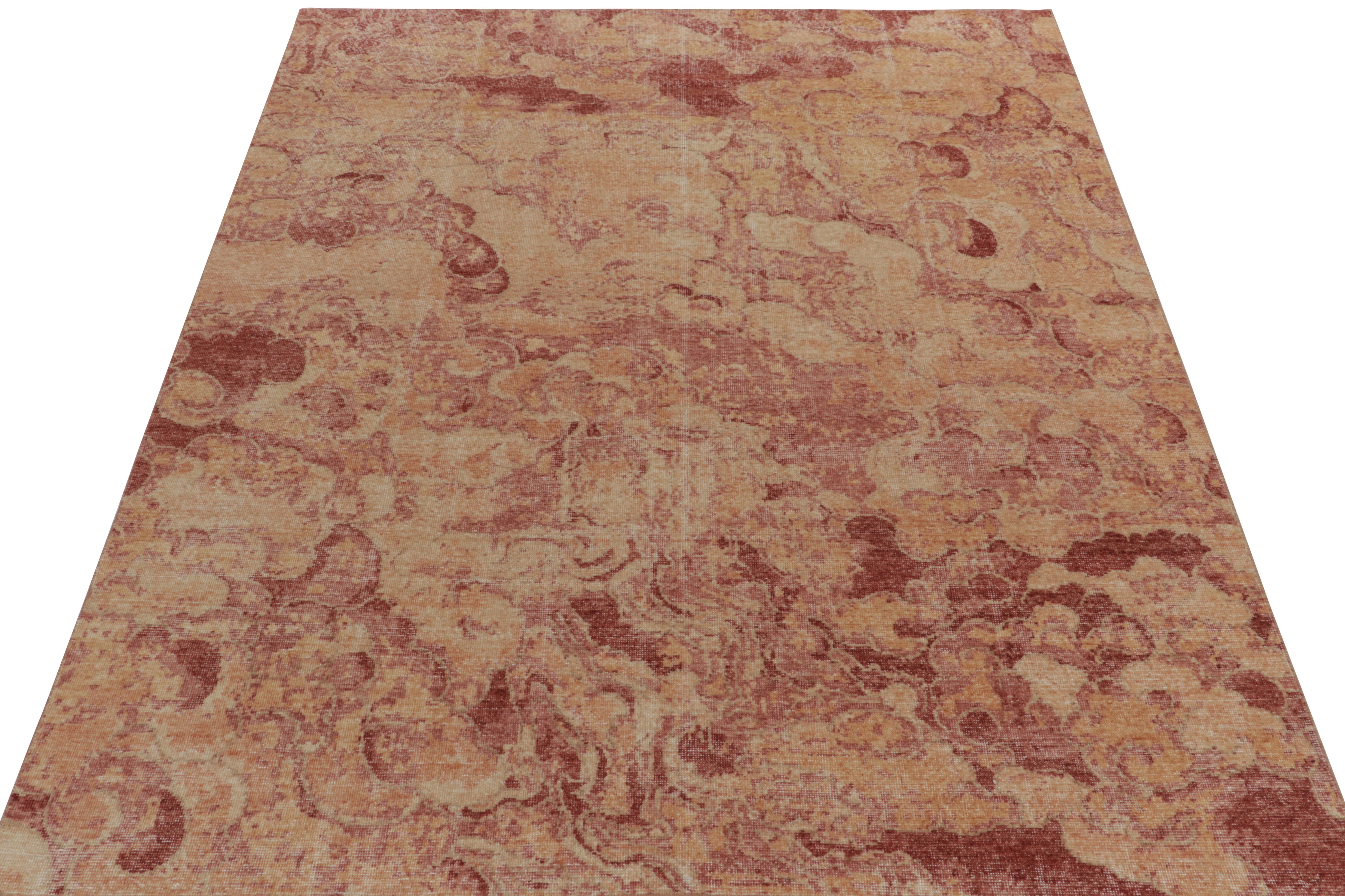 Teppich & Kelim''s Distressed Style Moderner Teppich in Rot & Gold Abstraktes Muster (Indisch) im Angebot