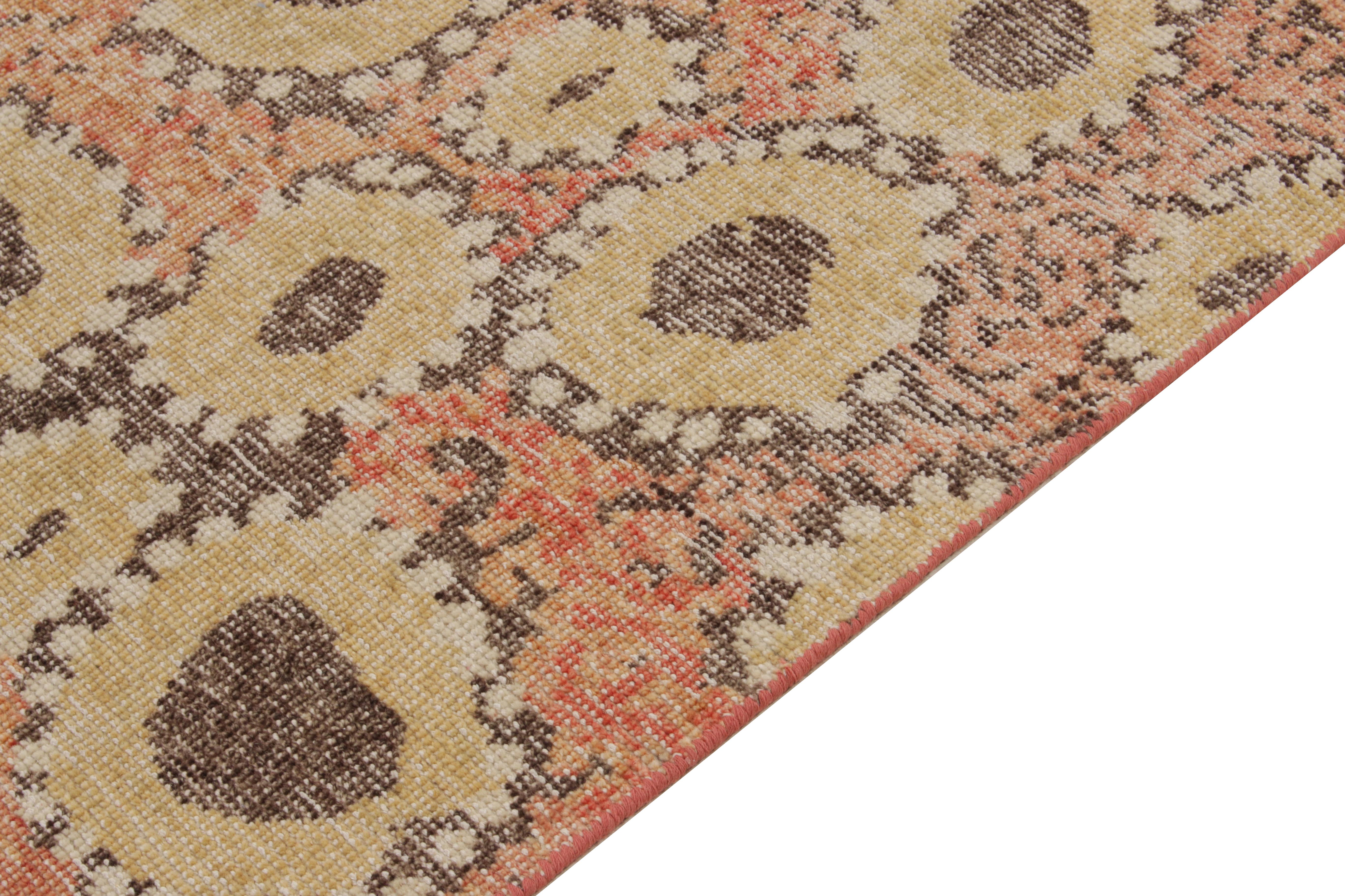 Rug & Kilim's Distressed Style Modern Runner in Red, Beige-Brown Circle Pattern In New Condition For Sale In Long Island City, NY