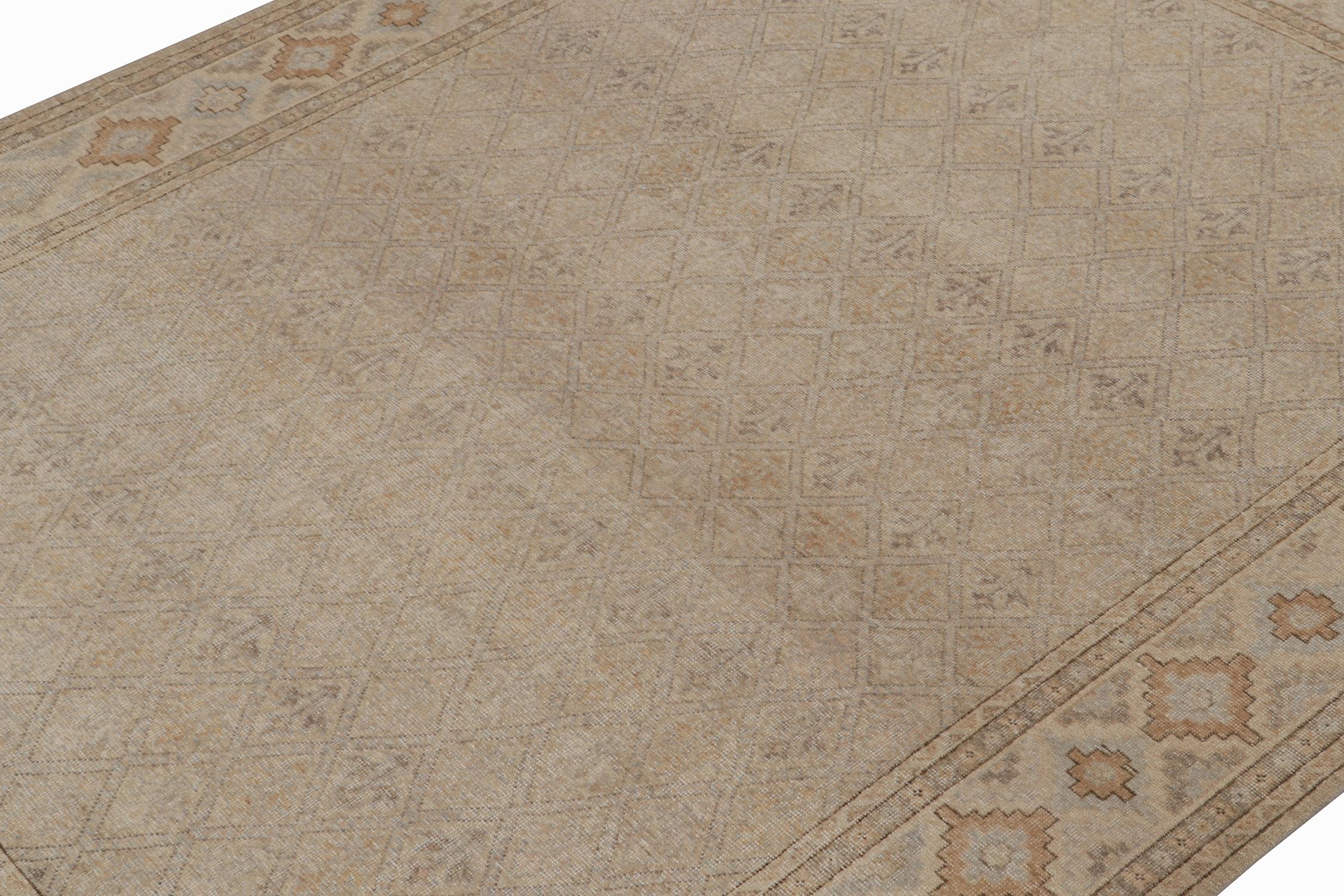 Annodato a mano Rug & Kilim - Tappeto in stile Distressed con motivo geometrico beige, grigio e blu in vendita