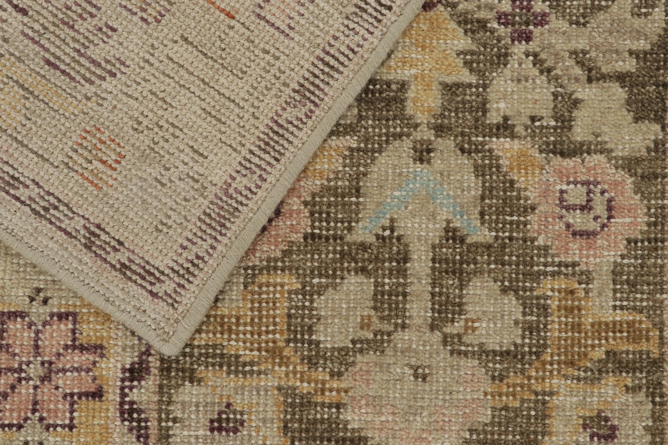Rug & Kilim's Distressed Style Teppich in Blau und Grn mit floralen Mustern (21. Jahrhundert und zeitgenössisch) im Angebot