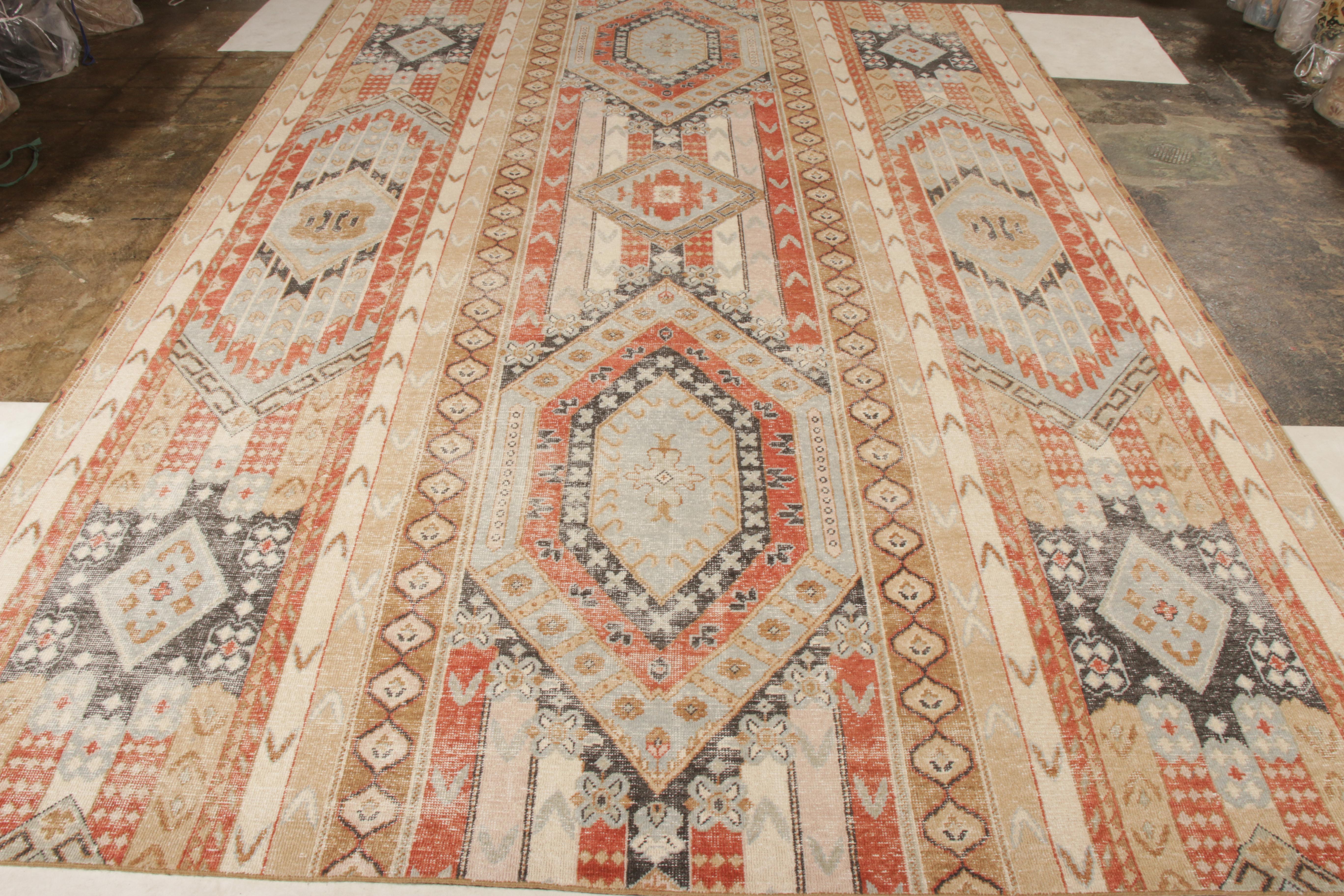 Rug & Kilim's Distressed Style Teppich in Blau, Grau Geometrisches Muster (21. Jahrhundert und zeitgenössisch) im Angebot