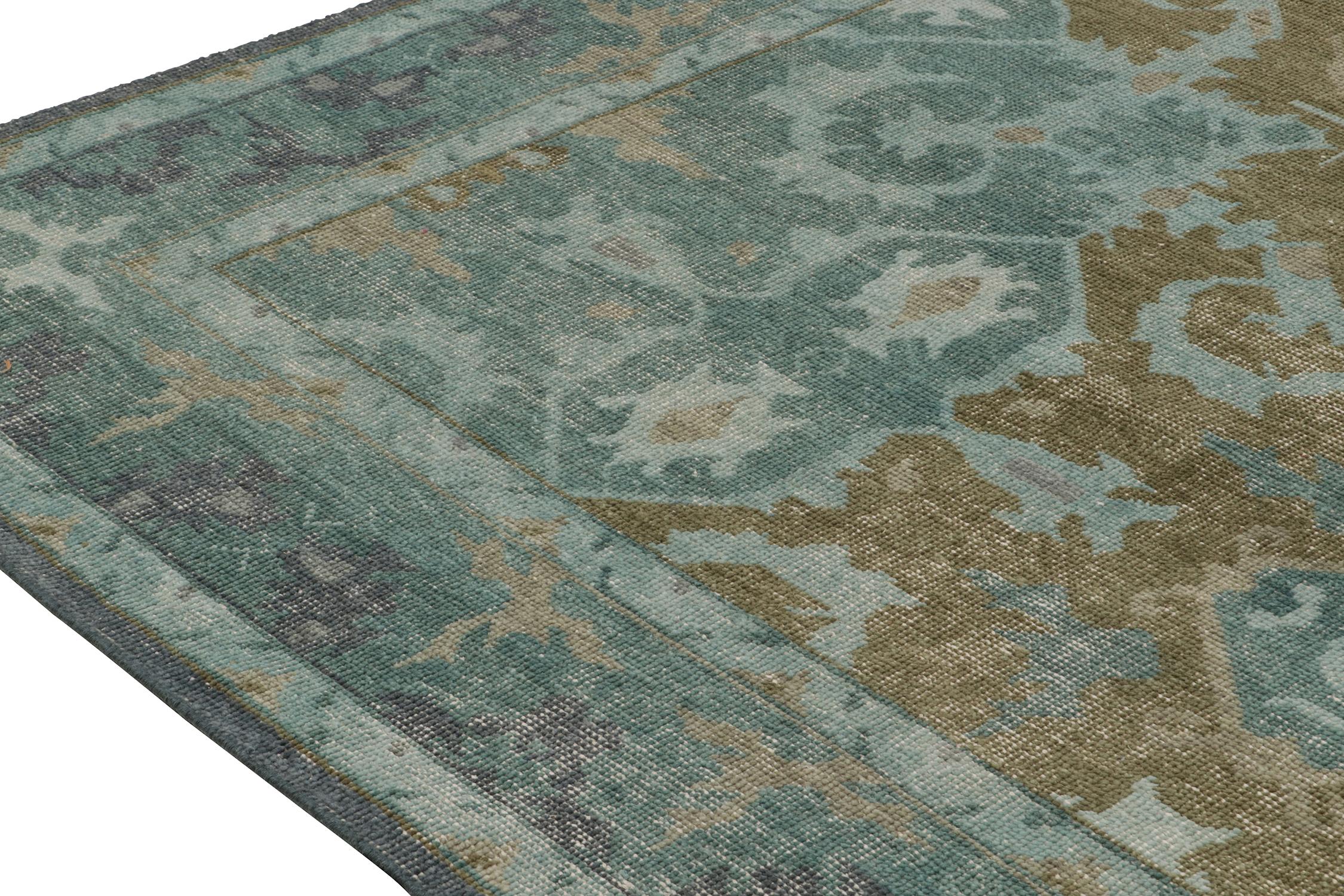 Rug & Kilim’s Distressed style Rug in Blue Medallion Pattern In New Condition For Sale In Long Island City, NY