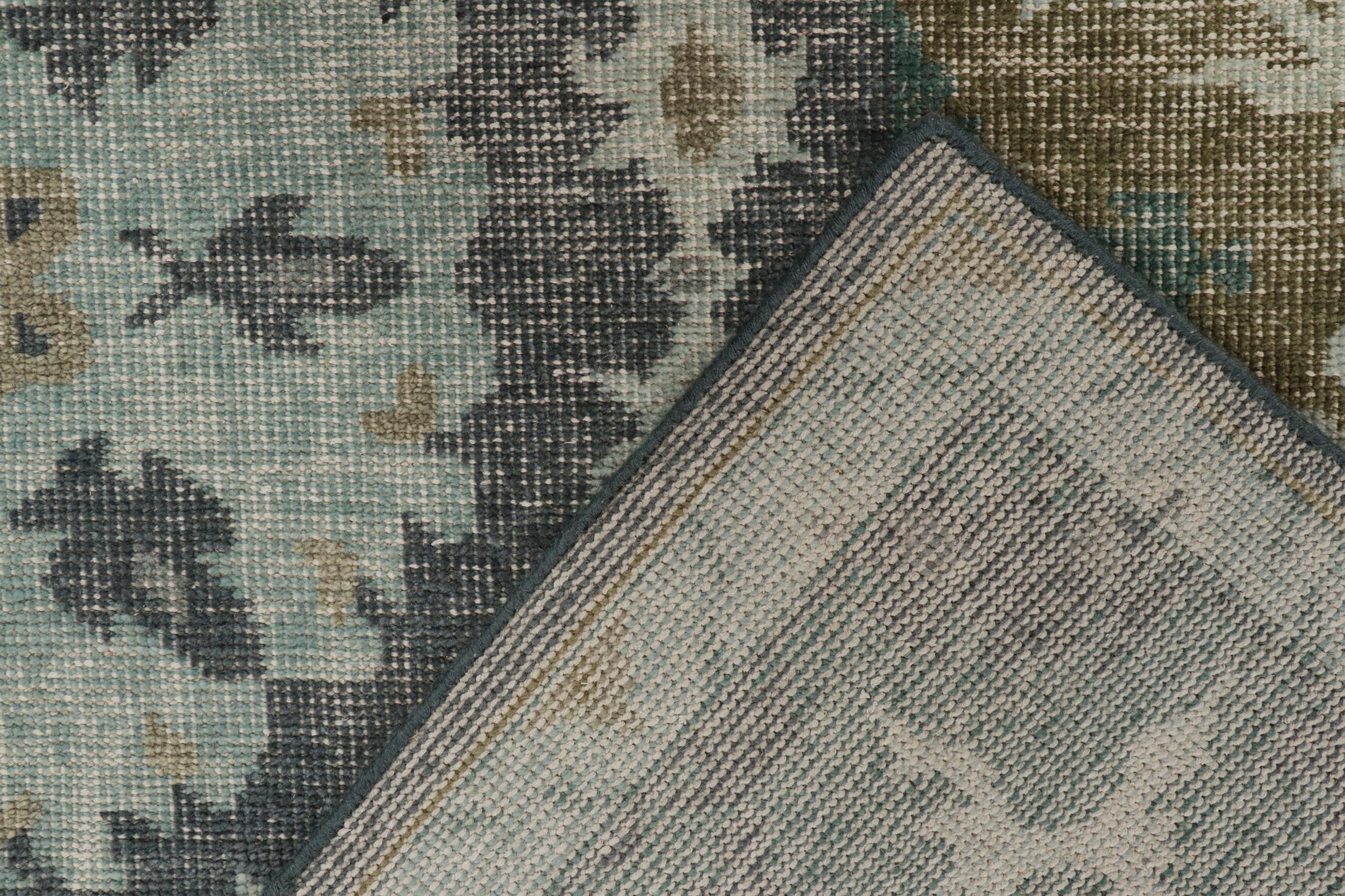 Lana Rug & Kilim è un tappeto in stile Distressed con motivo a medaglioni blu. in vendita