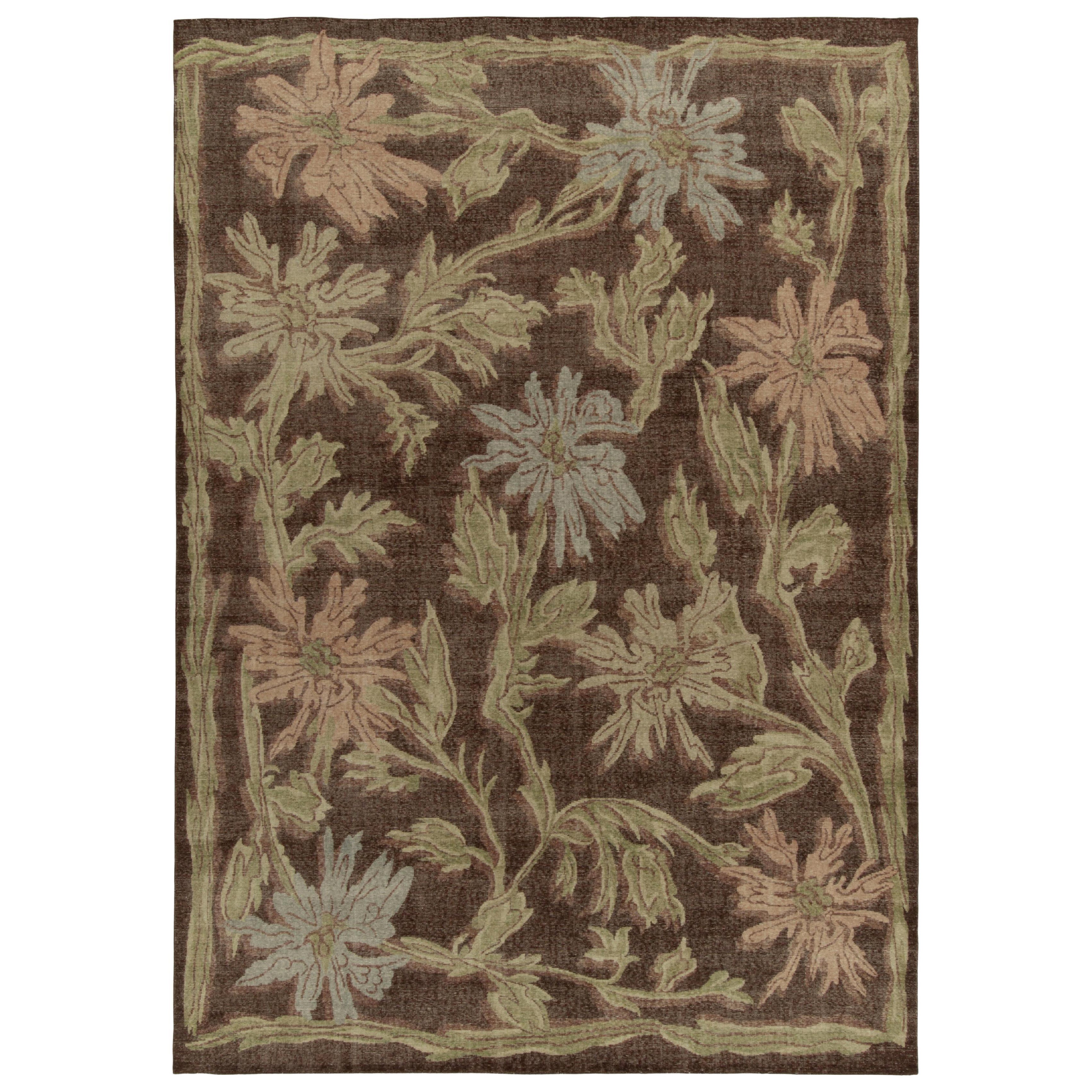 Rug & Kilim's Distressed Style Teppich mit braunen und grünen Blumenmustern