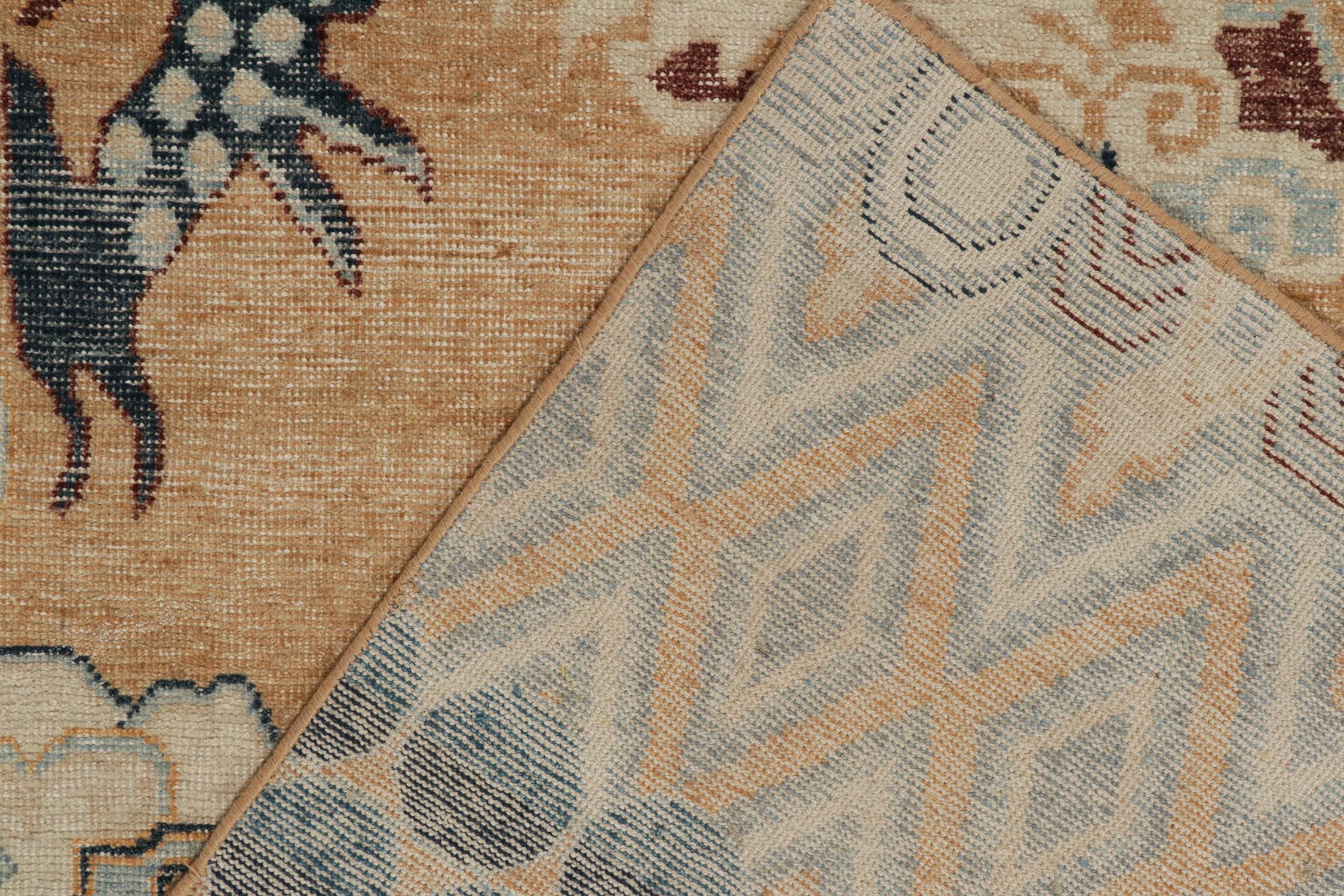 Rug & Kilim's Distressed Style Teppich in Gold, Blau, Rot Dragon Pictorial (Wolle) im Angebot