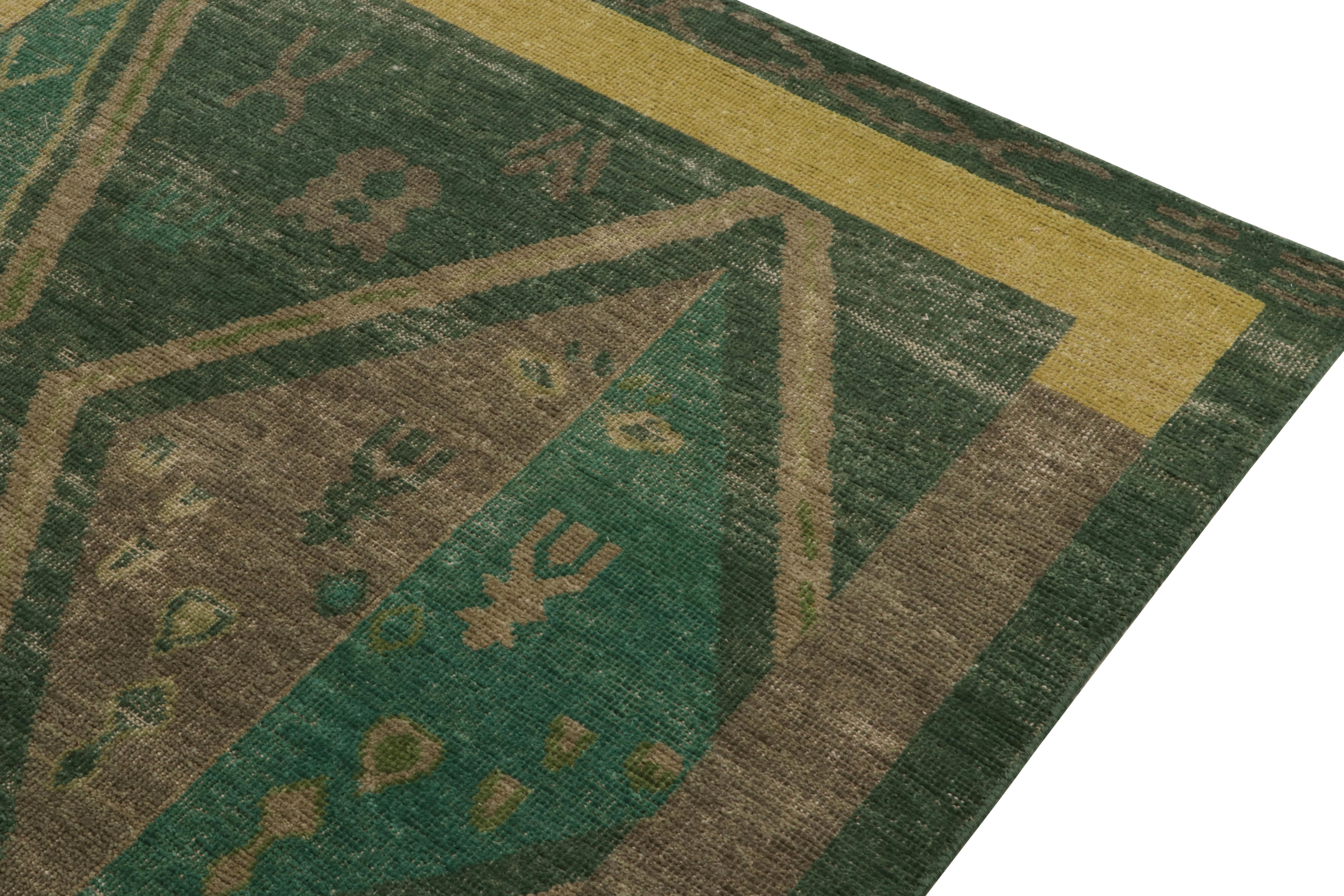 Rug & Kilim’s Distressed Style Rug in Green & Brown Geometric Patterns In New Condition For Sale In Long Island City, NY