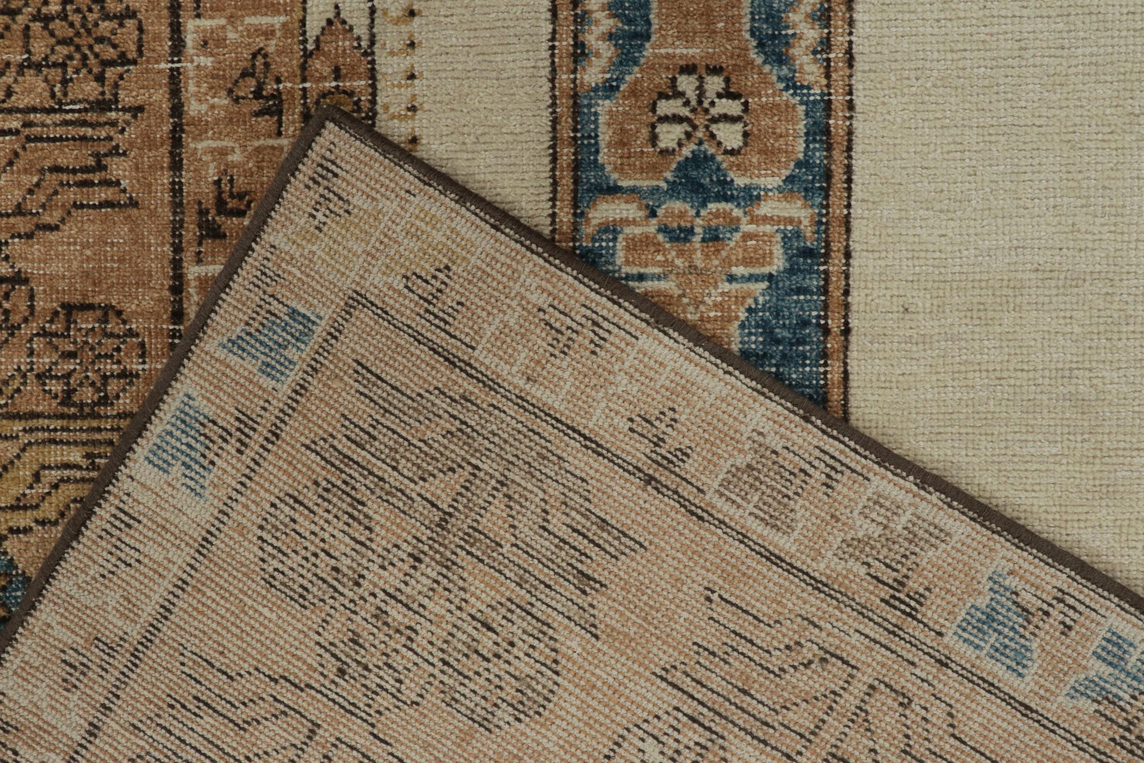 Contemporary Rug & Kilim’s Distressed Style rug with Mihrab Pattern and Beige Open Field For Sale