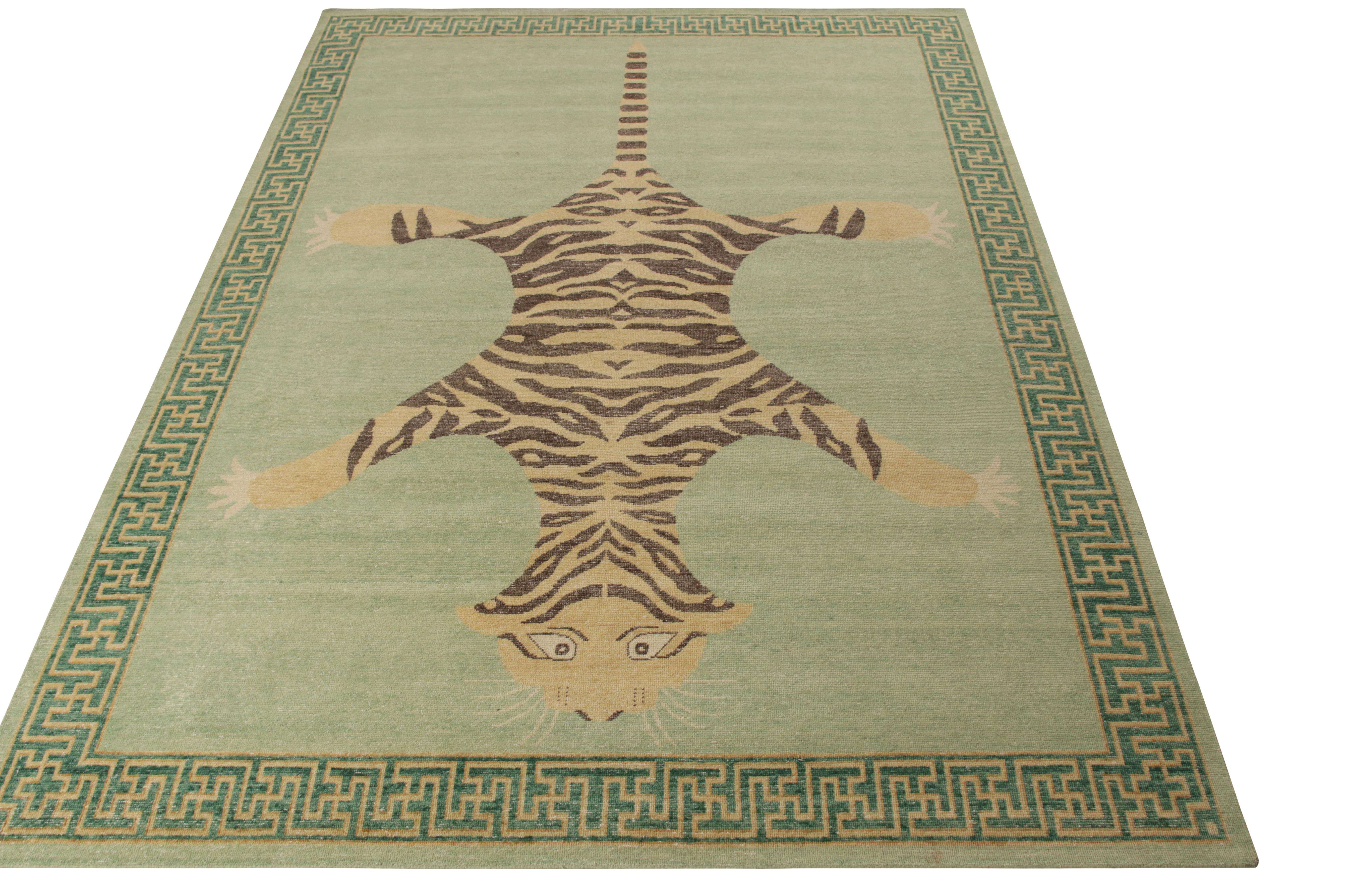 Une ode aux célèbres styles de tapis tigrés classiques de l'Inde, disponible en tant que tapis personnalisé de la Collection Homage de Rug & Kilim. Noué à la main en laine, il illustre la vision moderne de cette collection sur le style vieilli grâce