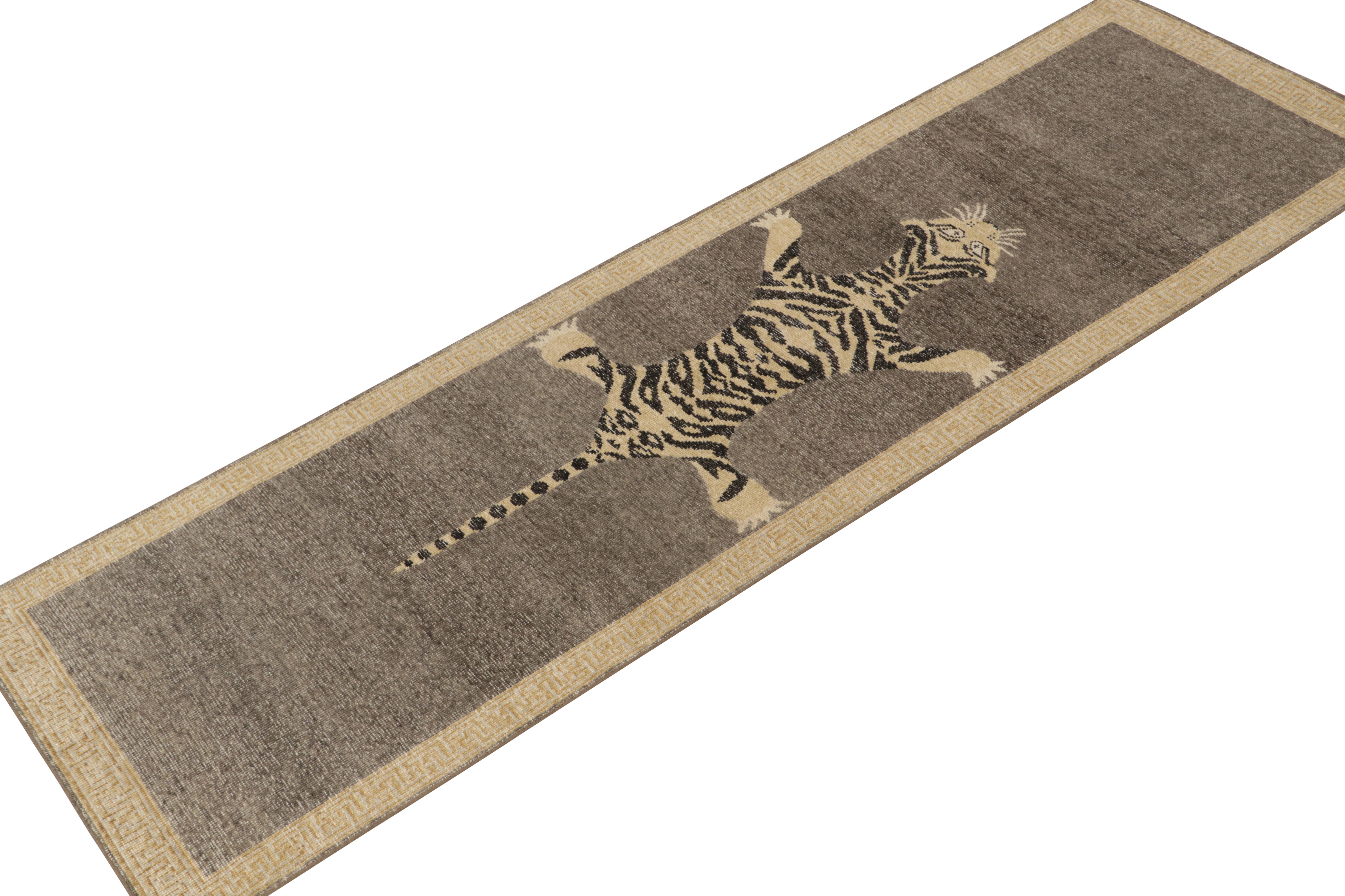 Indiano Rug & Kilim - Runner Tigre in stile Distressed nei colori grigio, beige e nero in vendita
