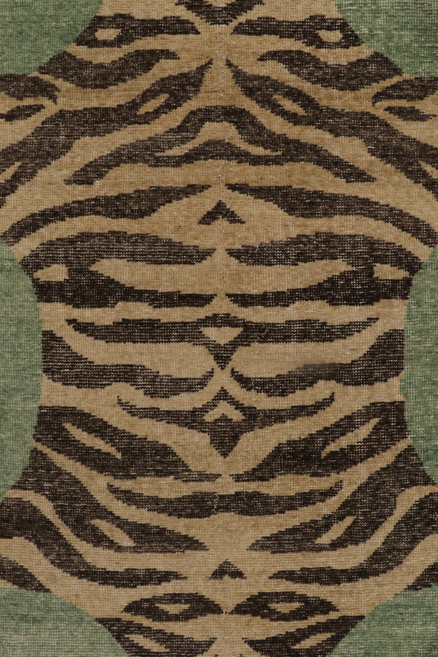 Noué à la main Tapis &amp;amp;amp;amp; Kilims - Tapis de style tigre en peau de tigre vieillie en vert, beige et noir - Pictorial en vente