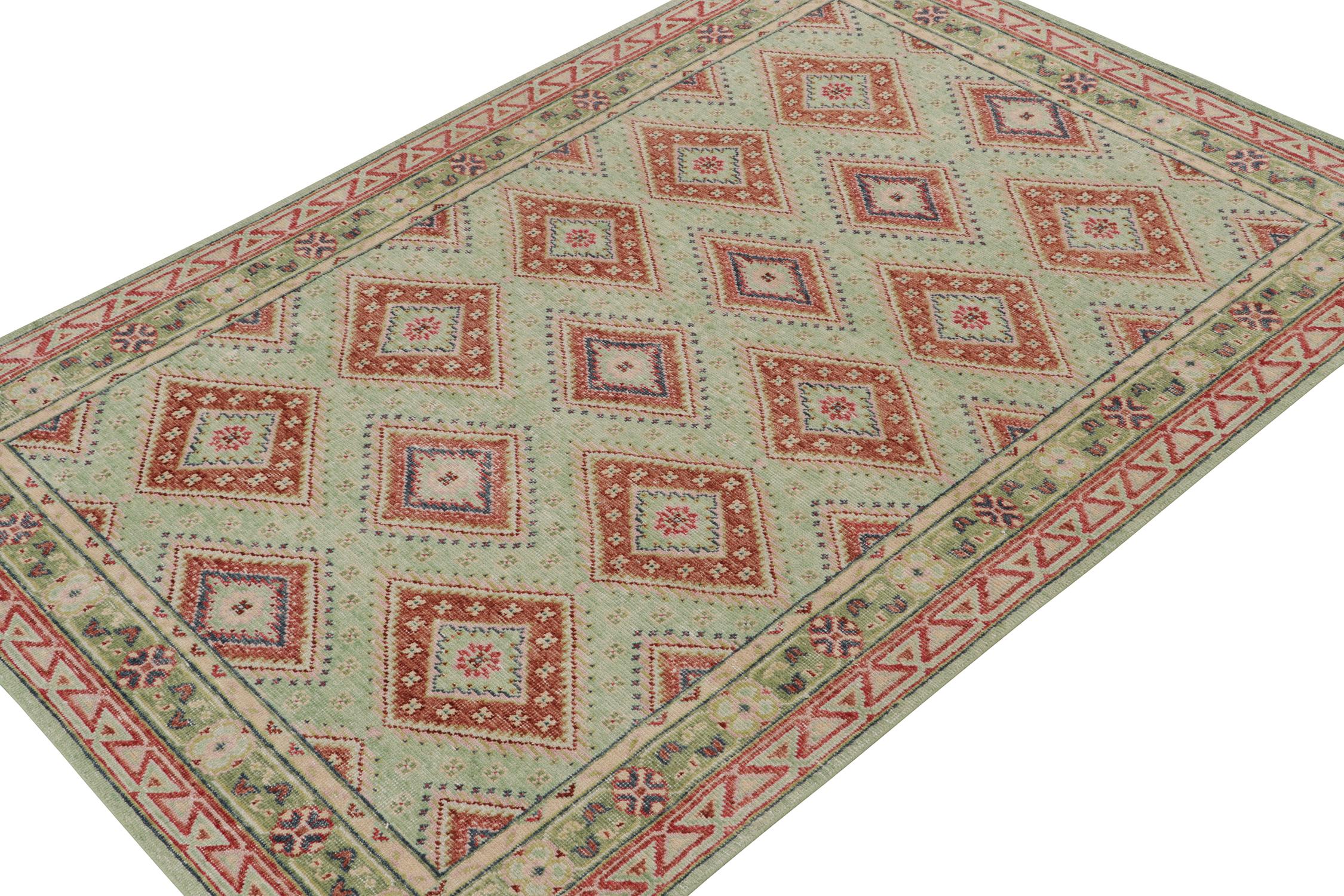 Esta alfombra de 6x9 es una nueva y majestuosa incorporación a la colección Homage de Rug & Kilim. Anudada a mano en lana y algodón, recupera el estilo de las antiguas alfombras tribales en una nueva versión de diseño rústico moderno.

Más sobre el