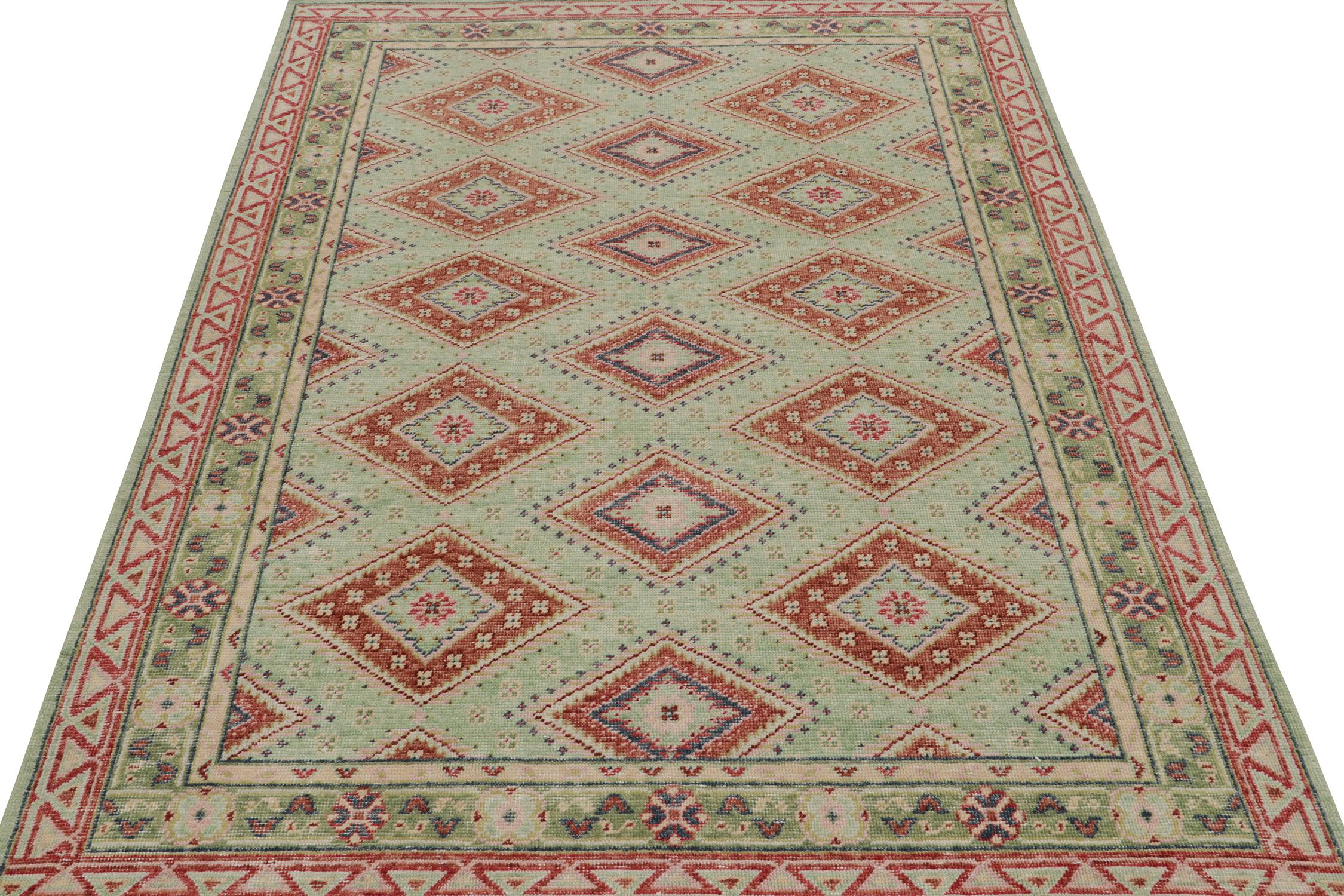 Alfombra de estilo tribal desgastada Rug & Kilim en verde brillante con medallones rojos Tribal en venta
