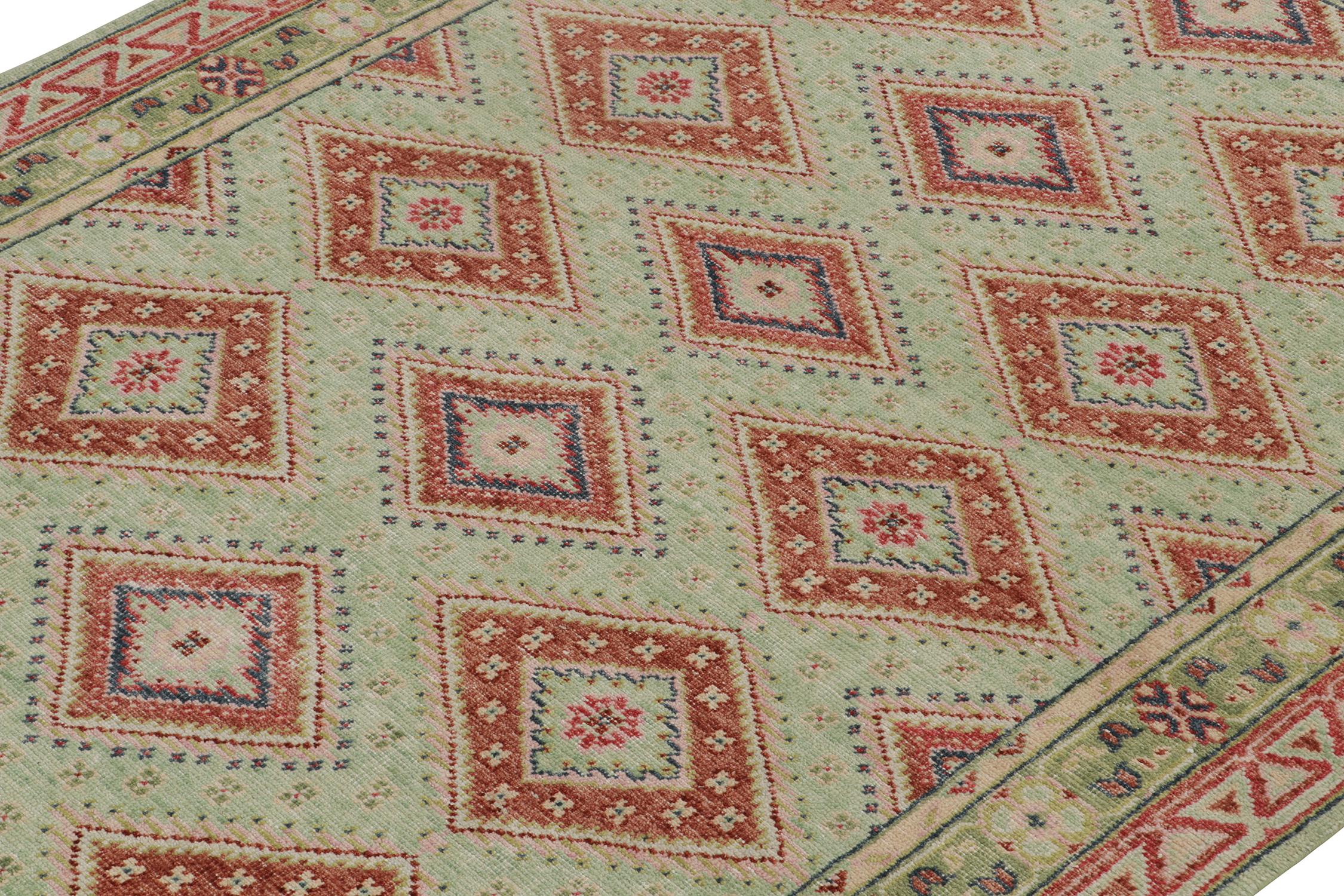 Alfombra de estilo tribal desgastada Rug & Kilim en verde brillante con medallones rojos Indio en venta