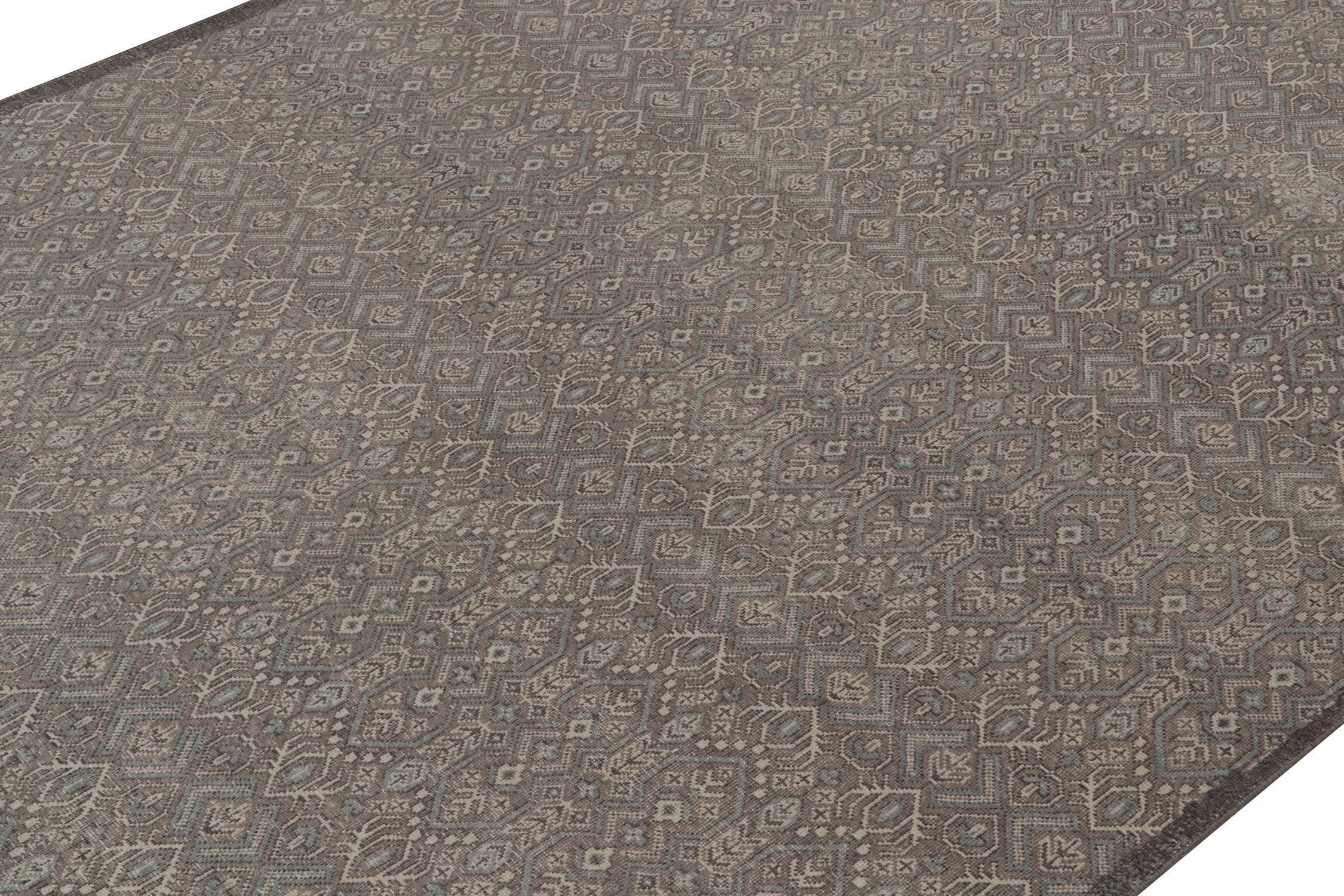 Rug & Kilim's Distressed Tribal-Teppich in Grau und Blau mit geometrischen Mustern (Indisch) im Angebot