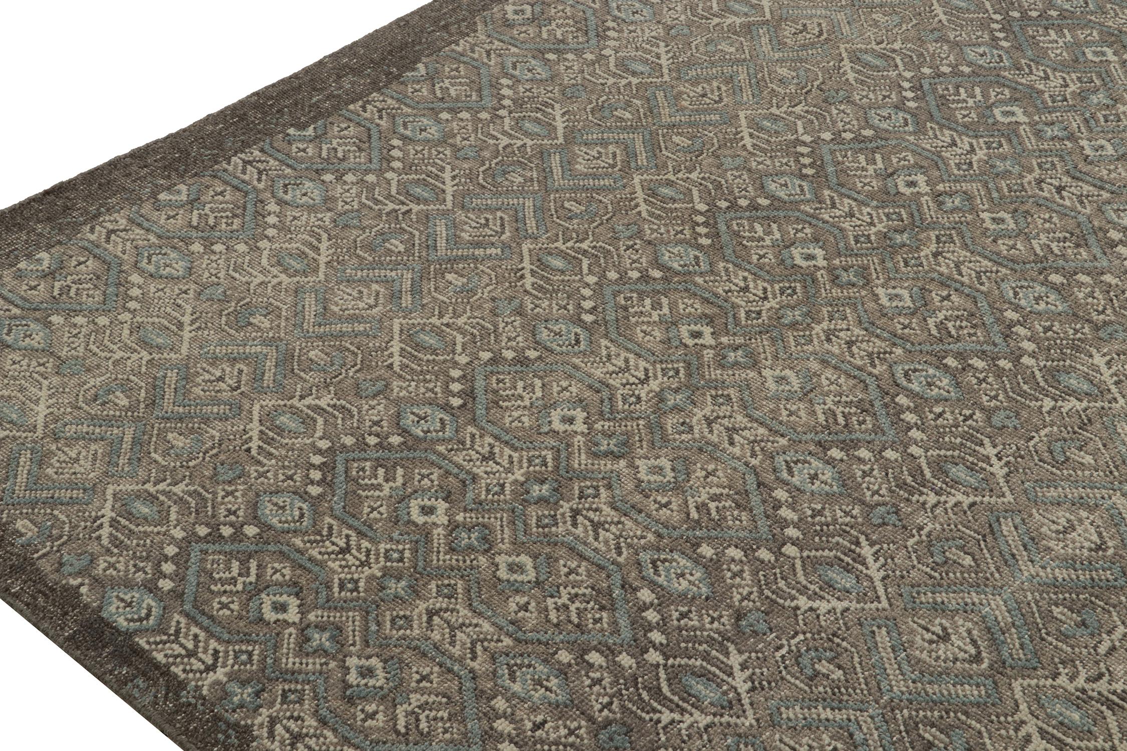 Annodato a mano Rug & Kilim è un tappeto in stile tribale con motivi geometrici grigi e blu. in vendita