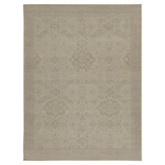 Rug & Kilim è un tappeto in stile tribale con motivi geometrici color grigio.